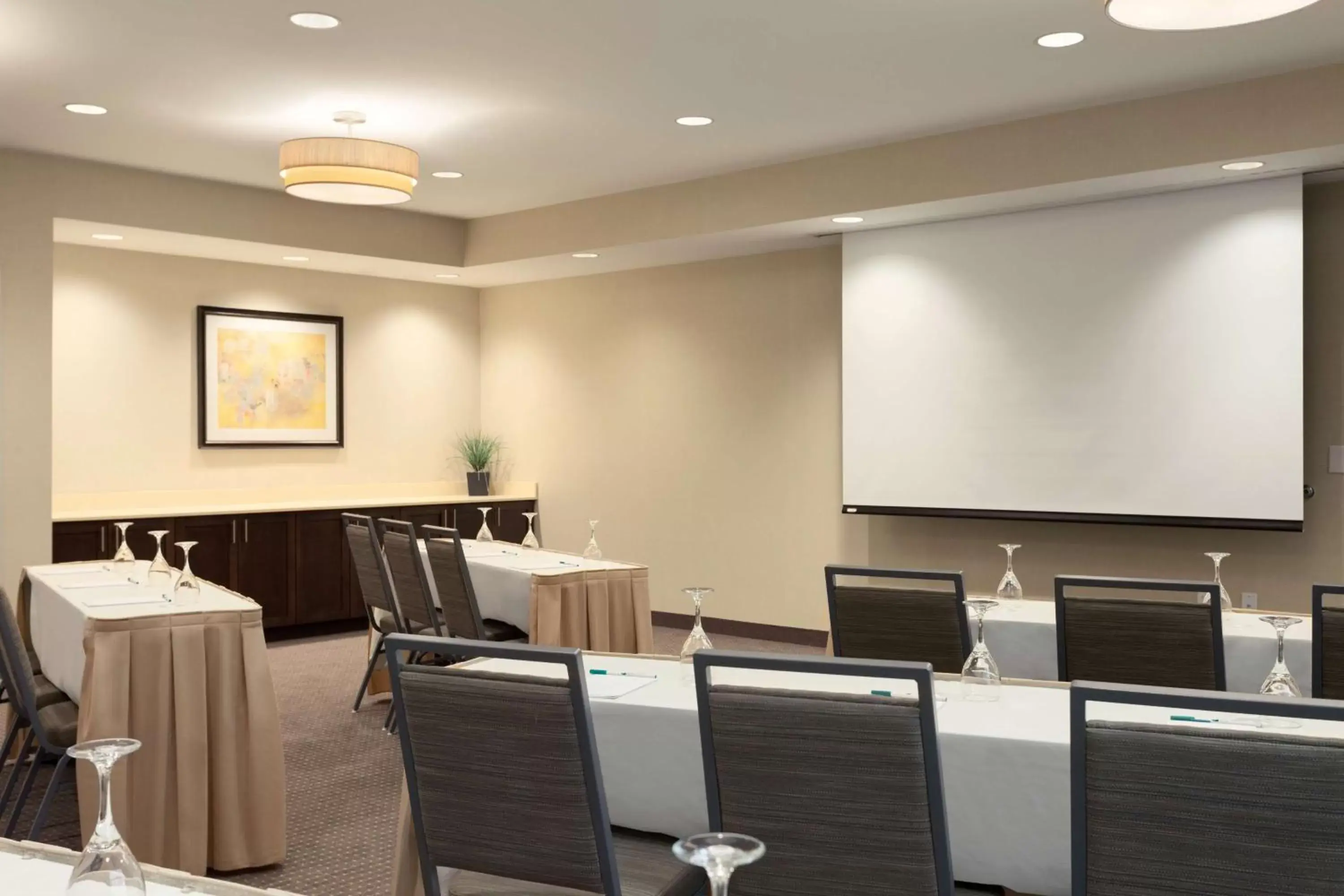 Meeting/conference room in Homewood Suites by Hilton Frederick