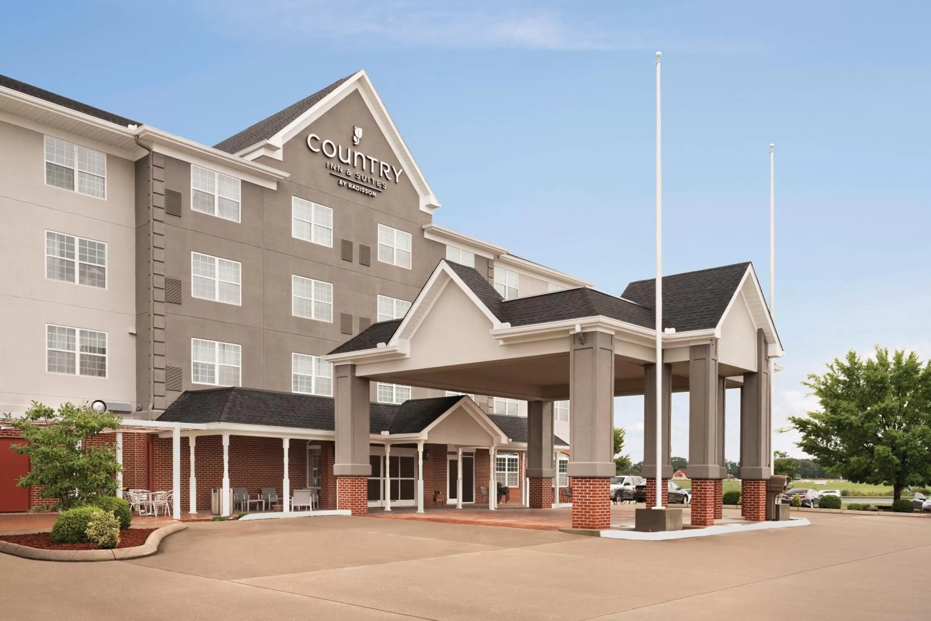 Property building in Country Inn & Suites by Radisson, Bowling Green, KY