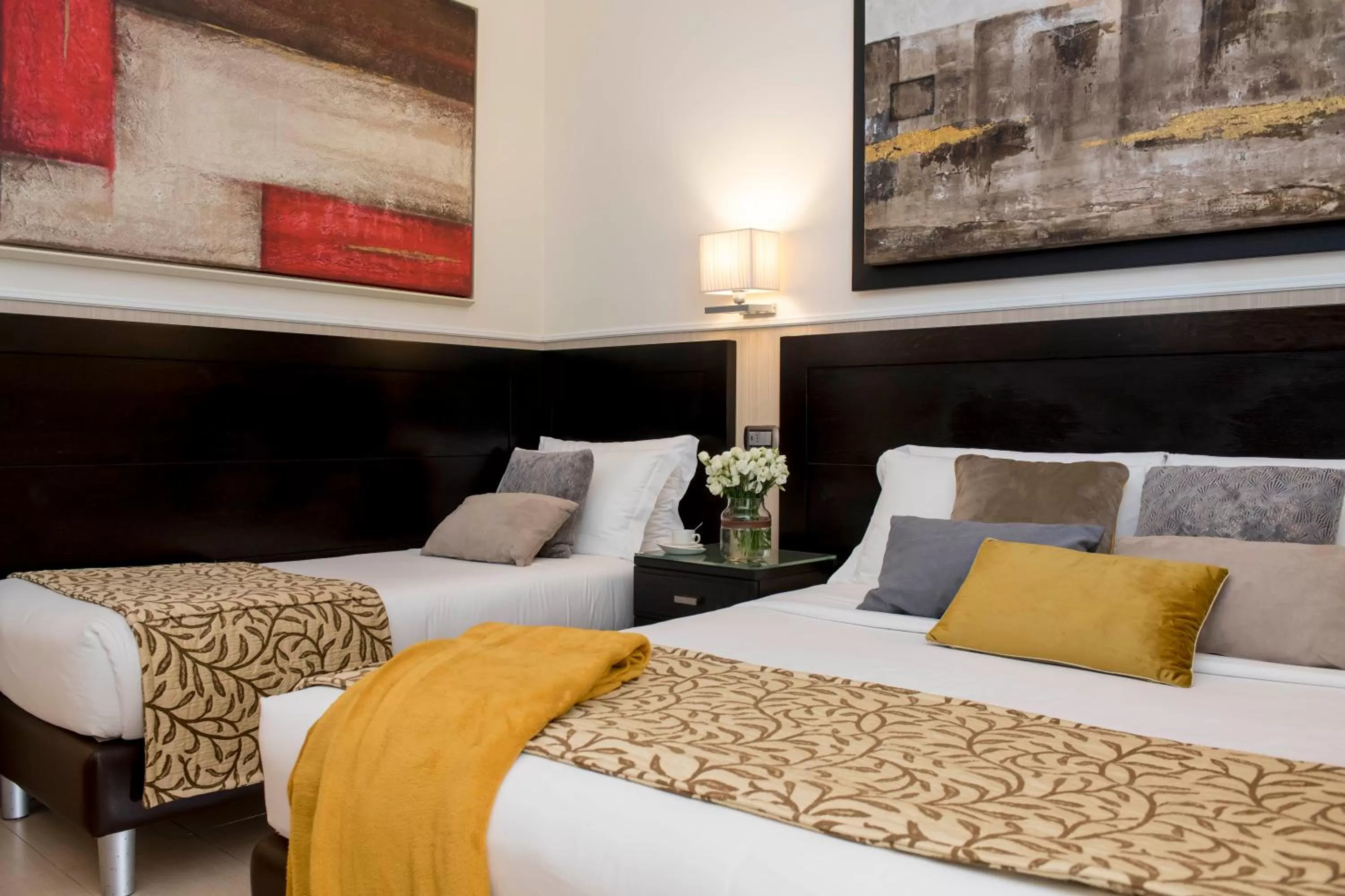 Bed in Yes Hotel Boutique Rome