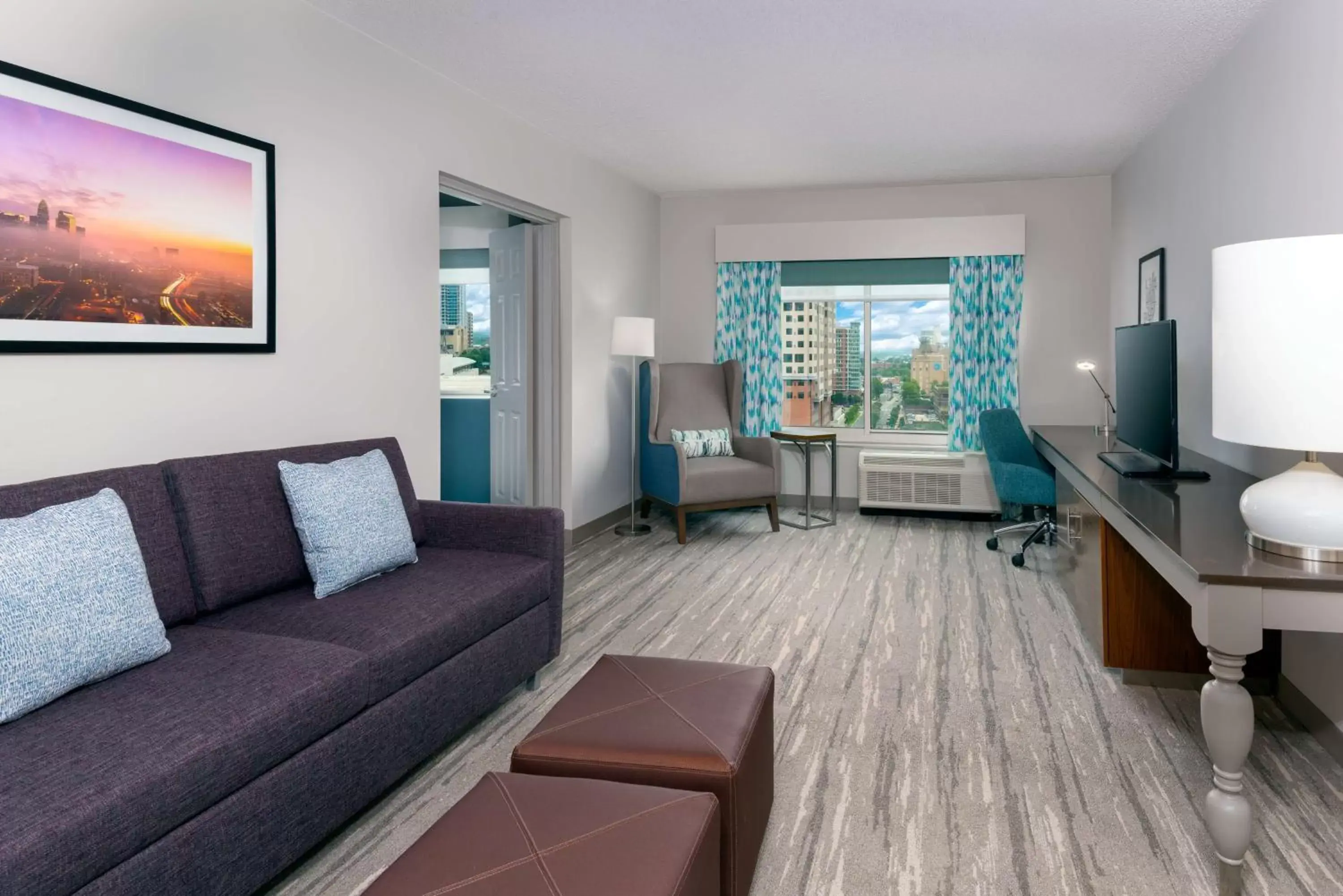 Living room, Seating Area in Hilton Garden Inn Charlotte Uptown