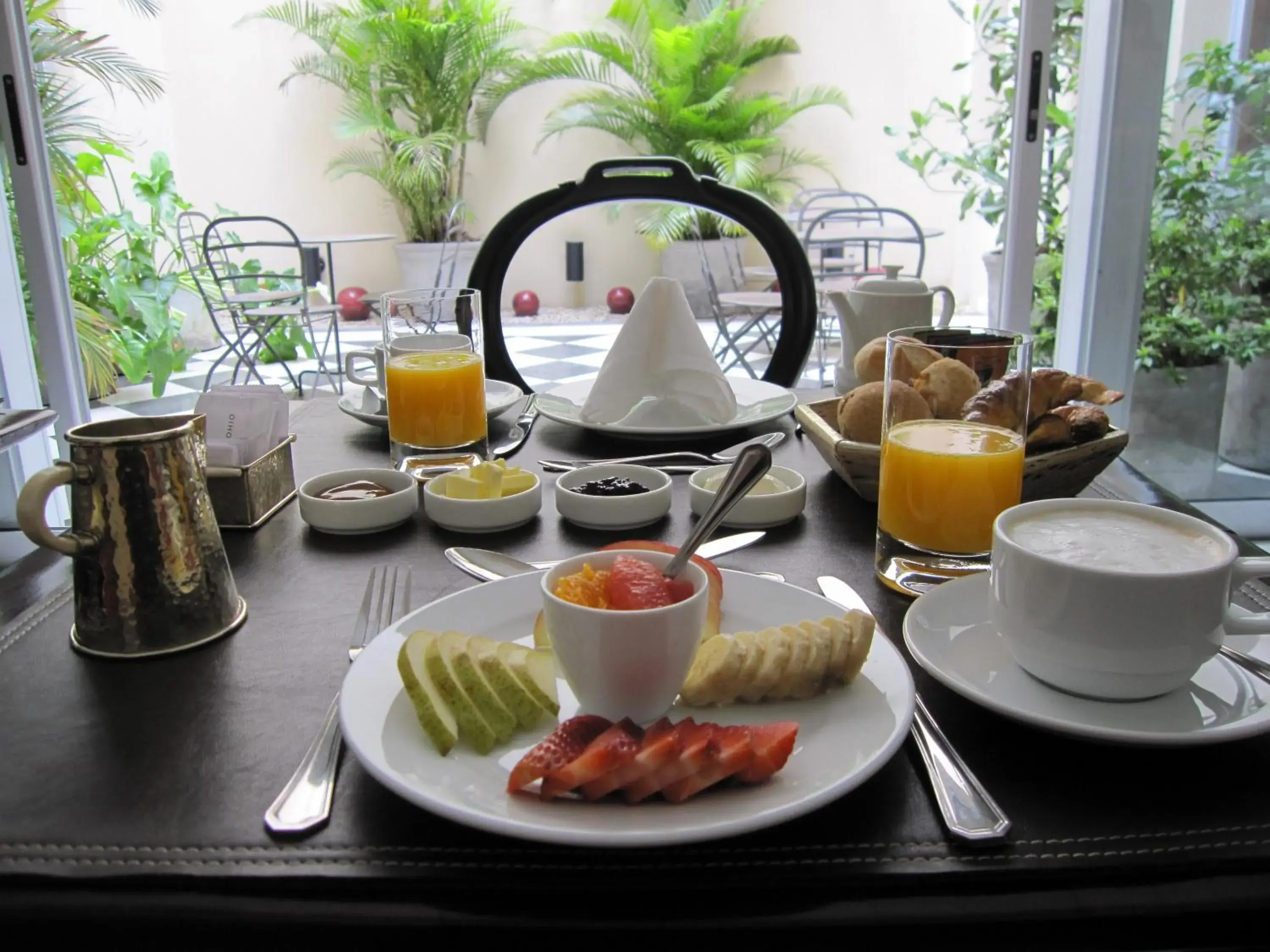 Day, Breakfast in Magnolia Hotel Boutique