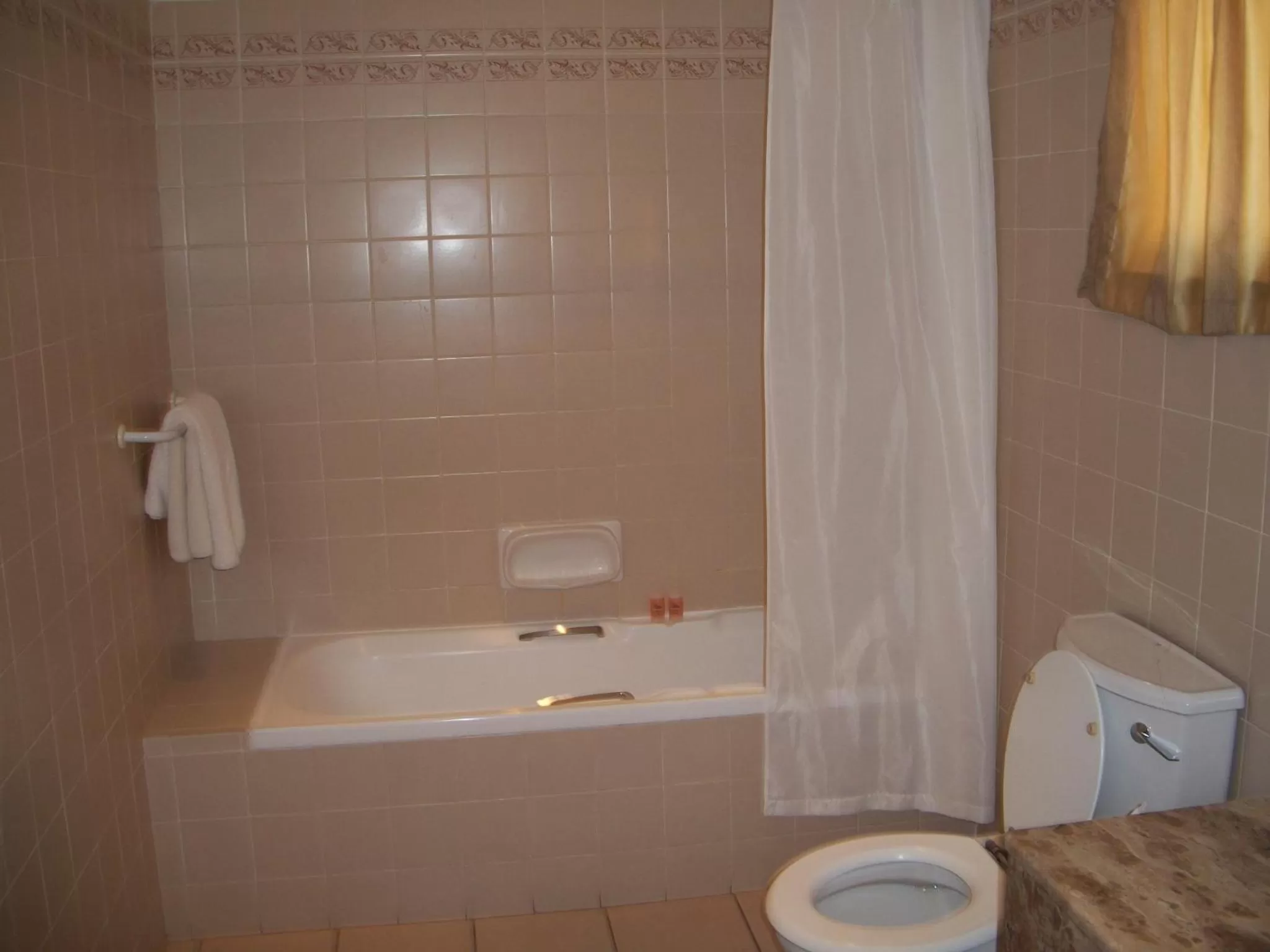 Bathroom in Savoy Hotel Kimberley