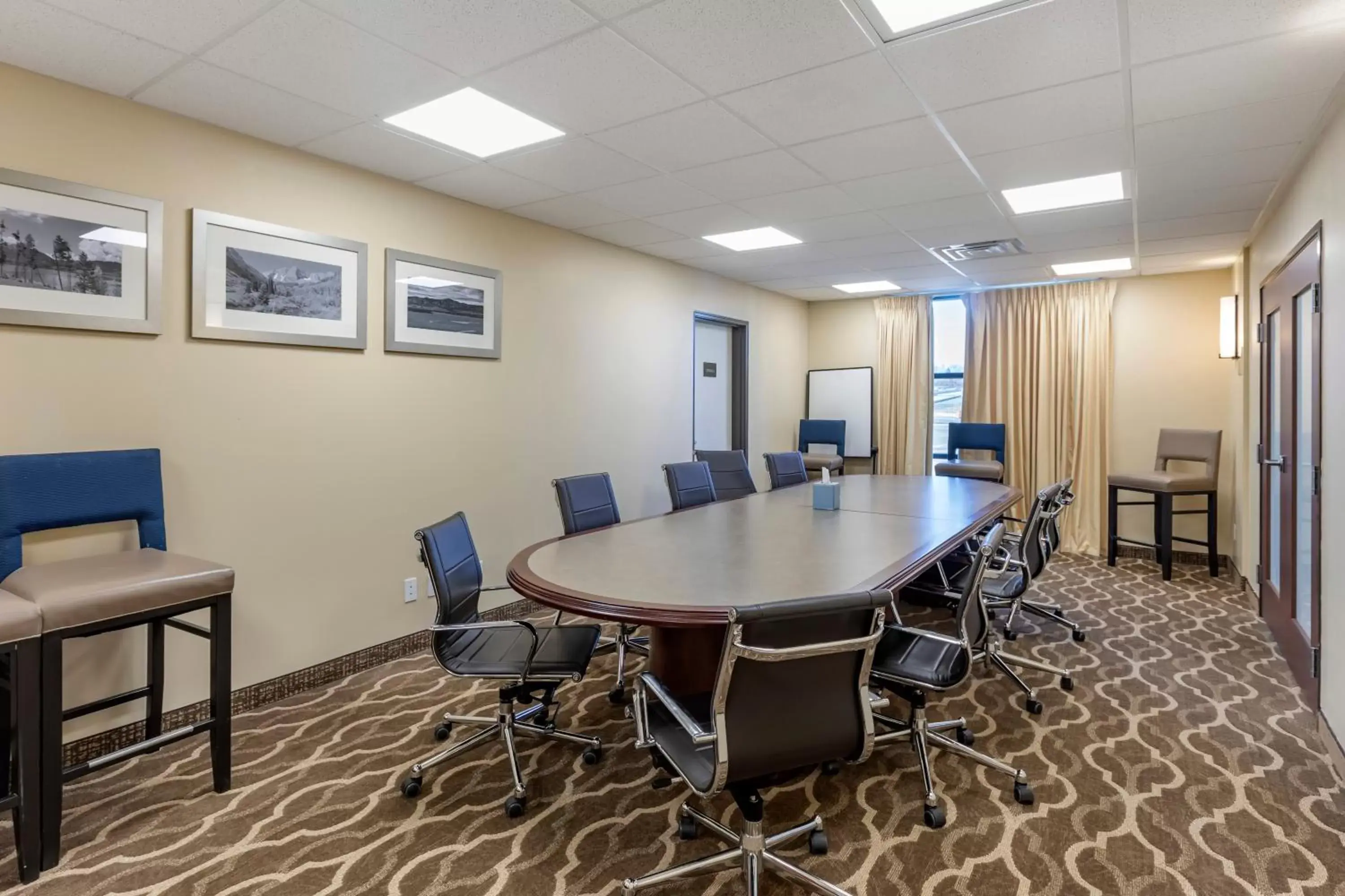 Business facilities in MainStay Suites Near Denver Downtown