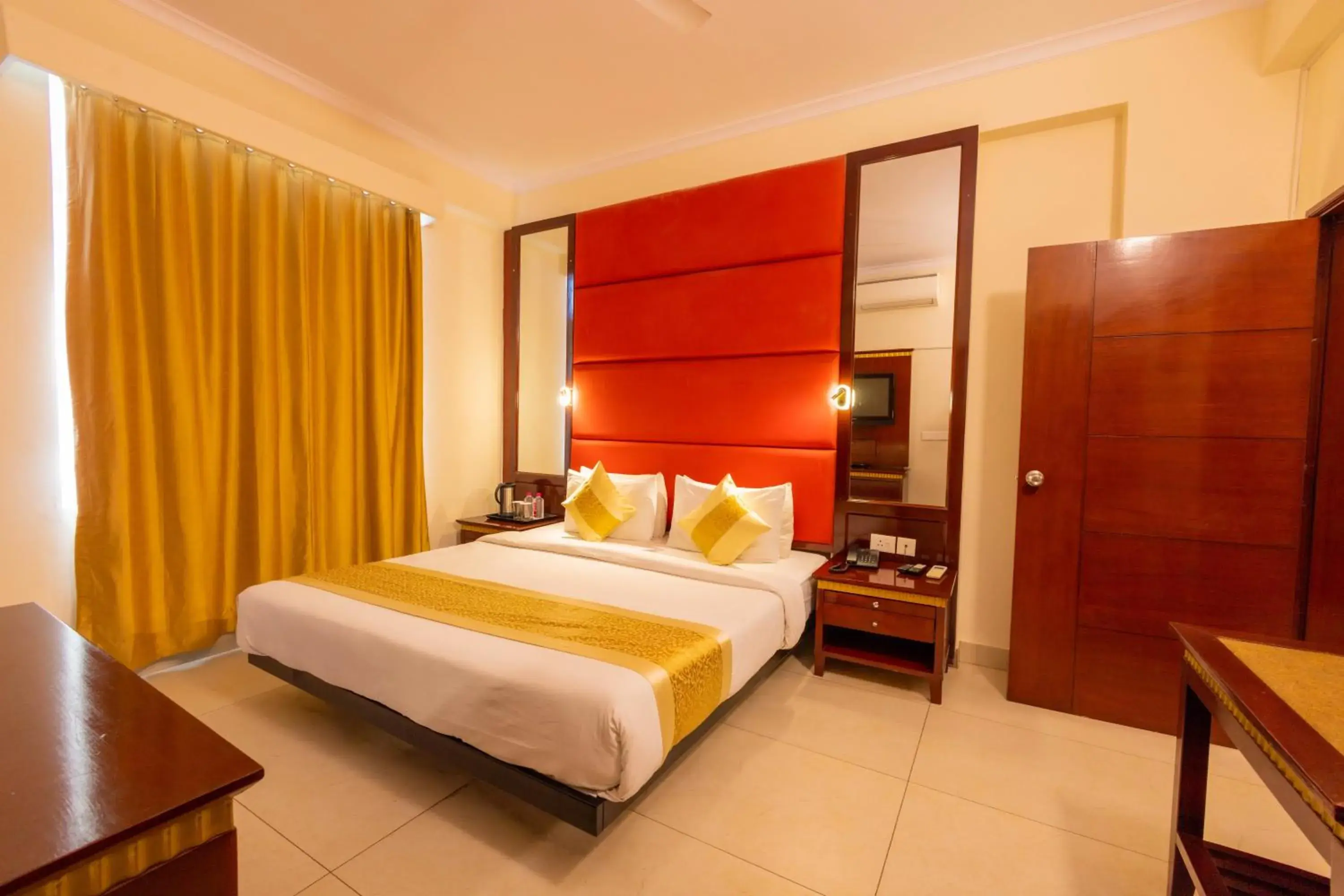 Bed in Hotel Clarks Inn Jaipur, Banipark