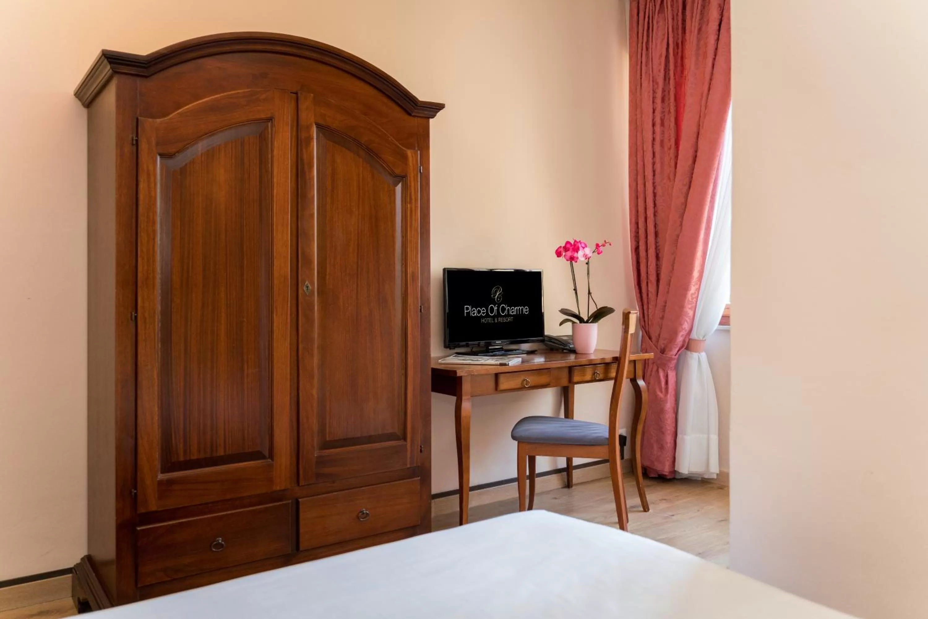 Decorative detail, Bed in Certosa di Pontignano Residenza d'Epoca - Place of Charme