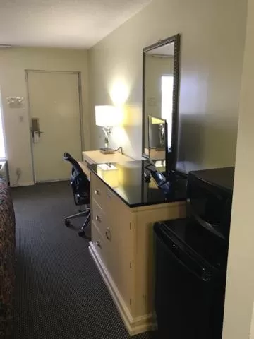 Bedroom in WESTERN MOTEL