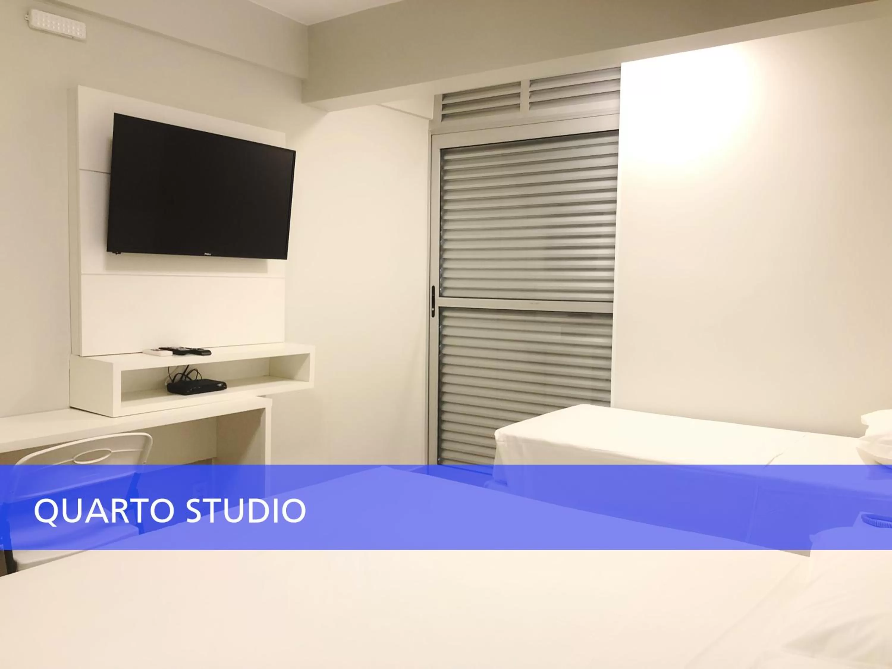 TV/Entertainment Center in Nox Apart Hotel - Garvey