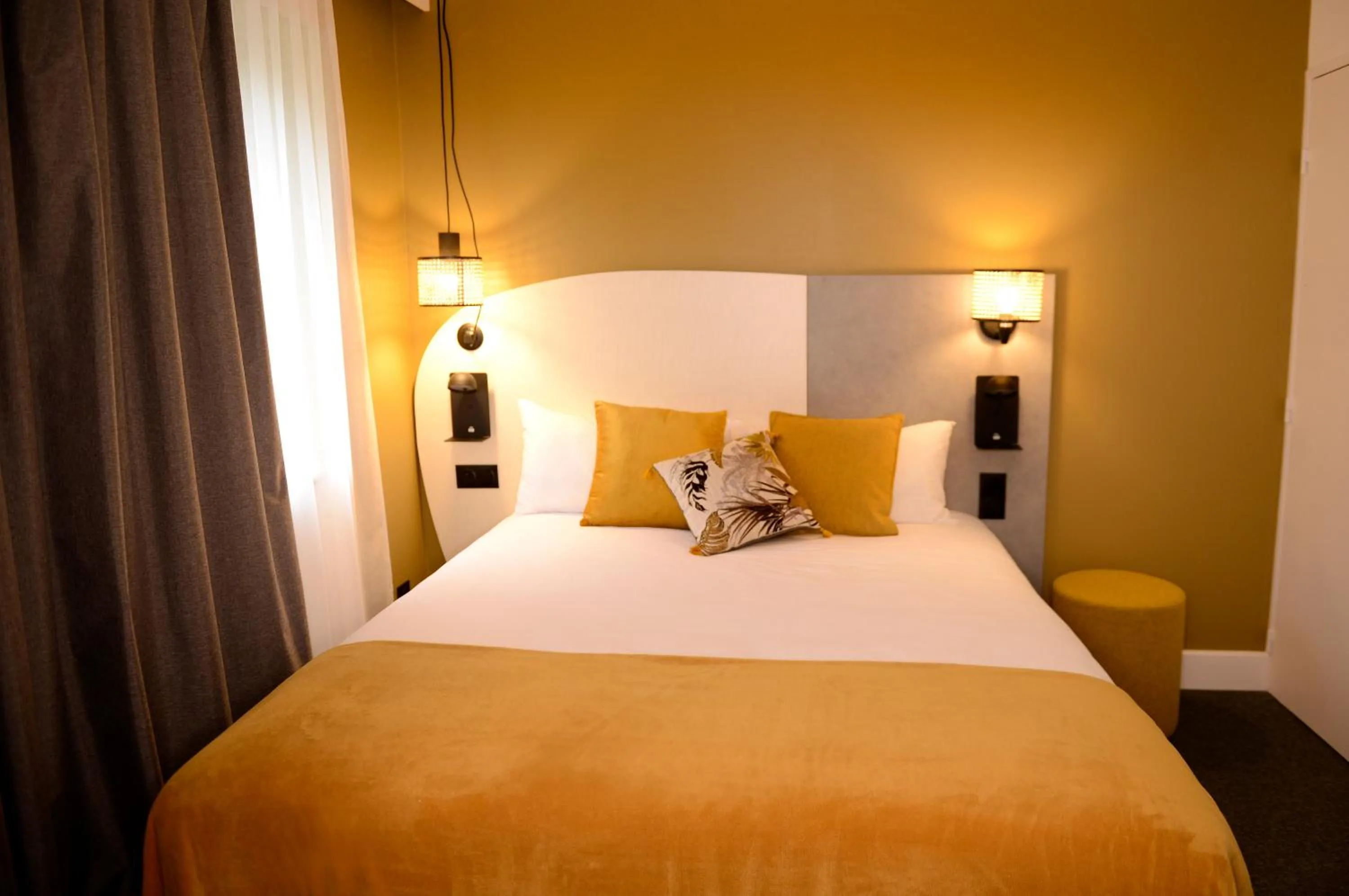 Bed in Hôtel Villa Berlioz