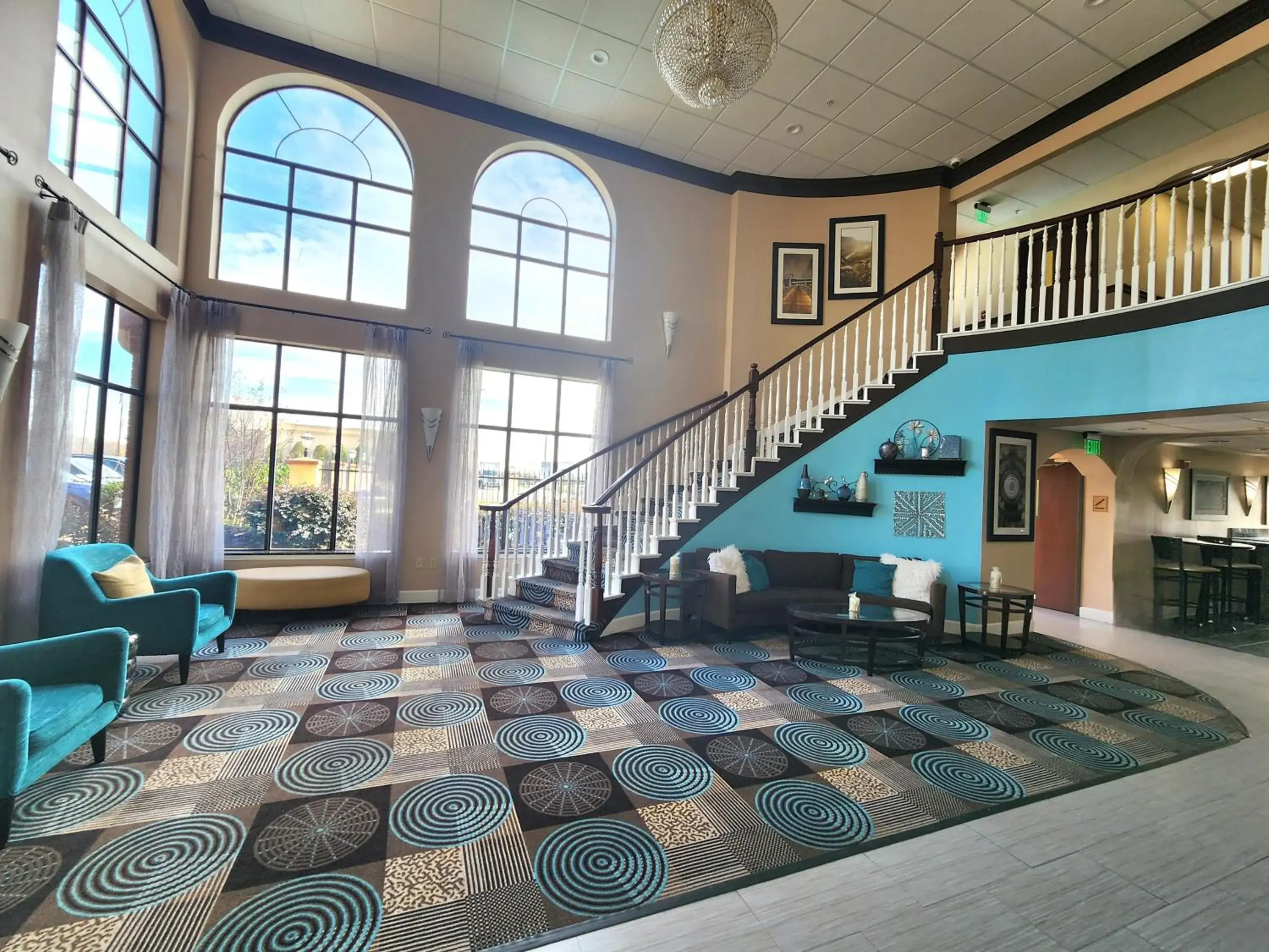 Lobby or reception in Days Inn & Suites by Wyndham Sam Houston Tollway