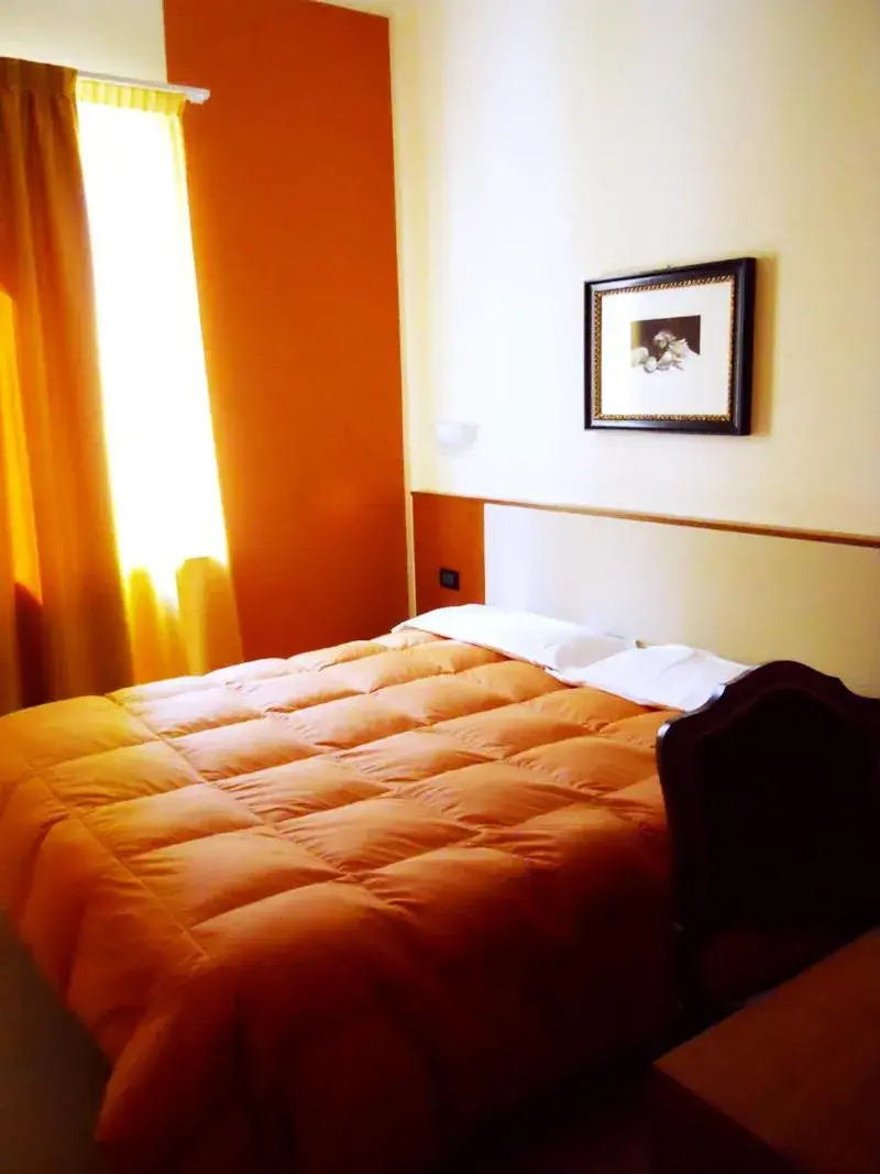 Photo of the whole room, Bed in Eco Art Hotel Statuto