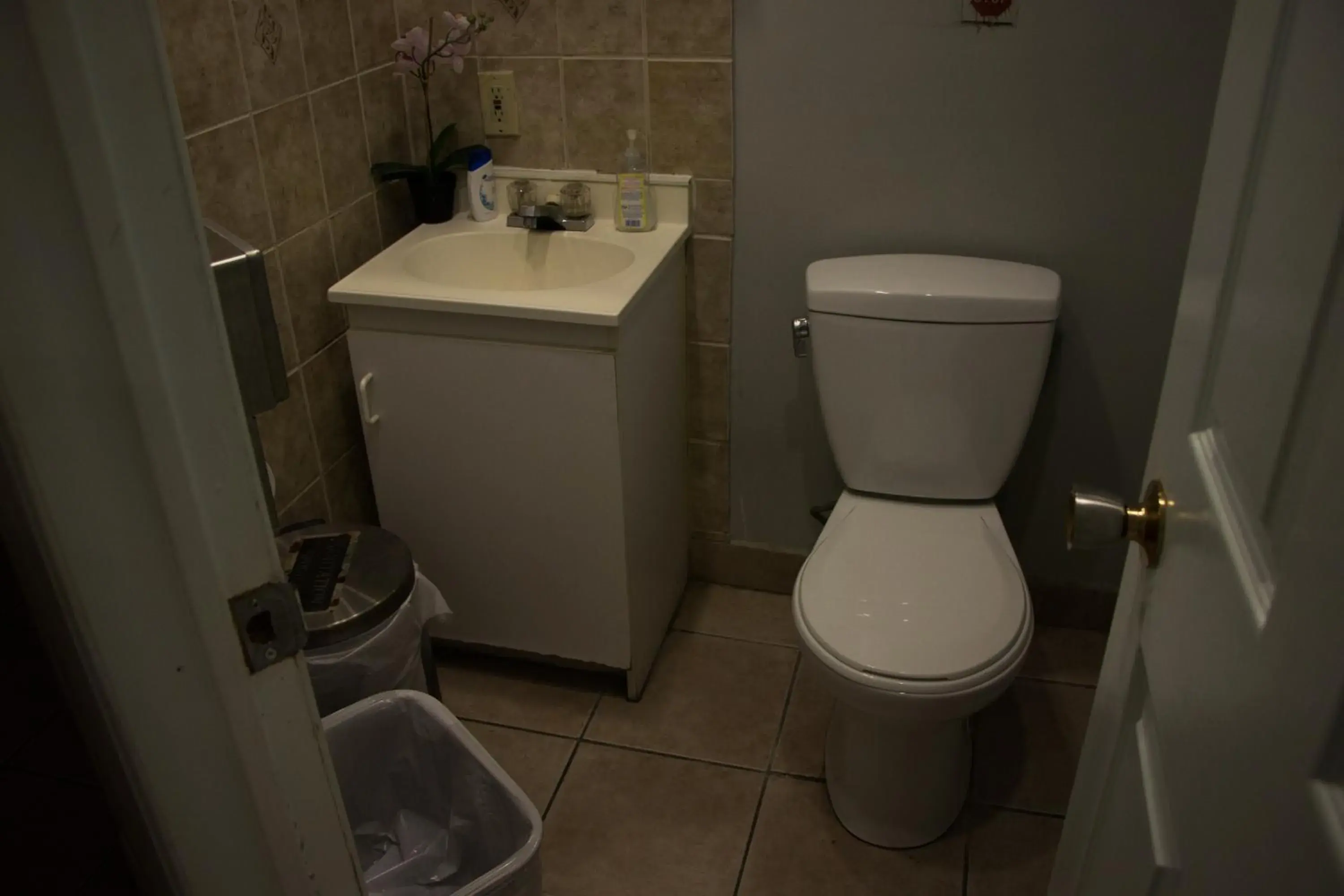 Bathroom in Saint Lawrence Residences and Suites