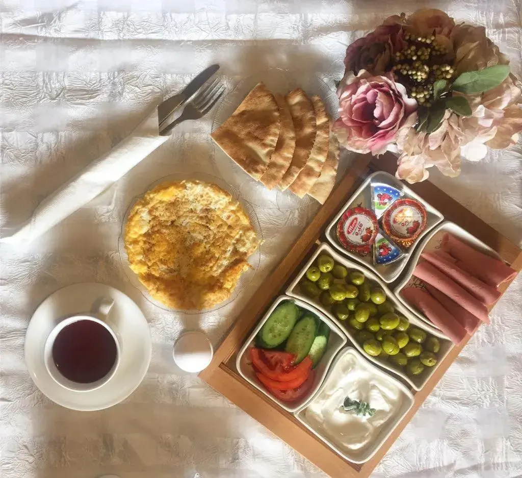 Food and drinks, Breakfast in Sufara Hotel Suites
