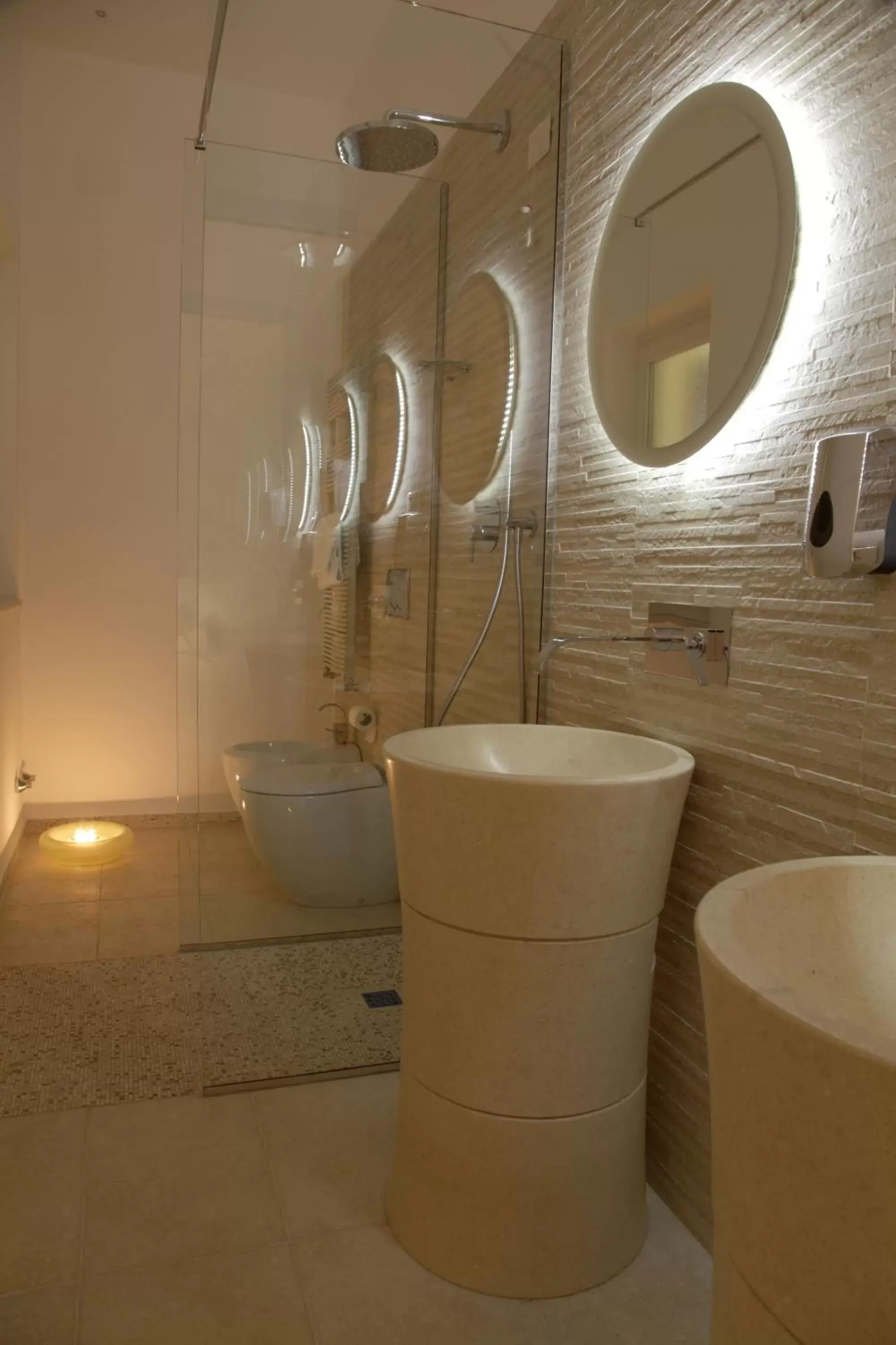 Bathroom in Hotel Cave Del Sole