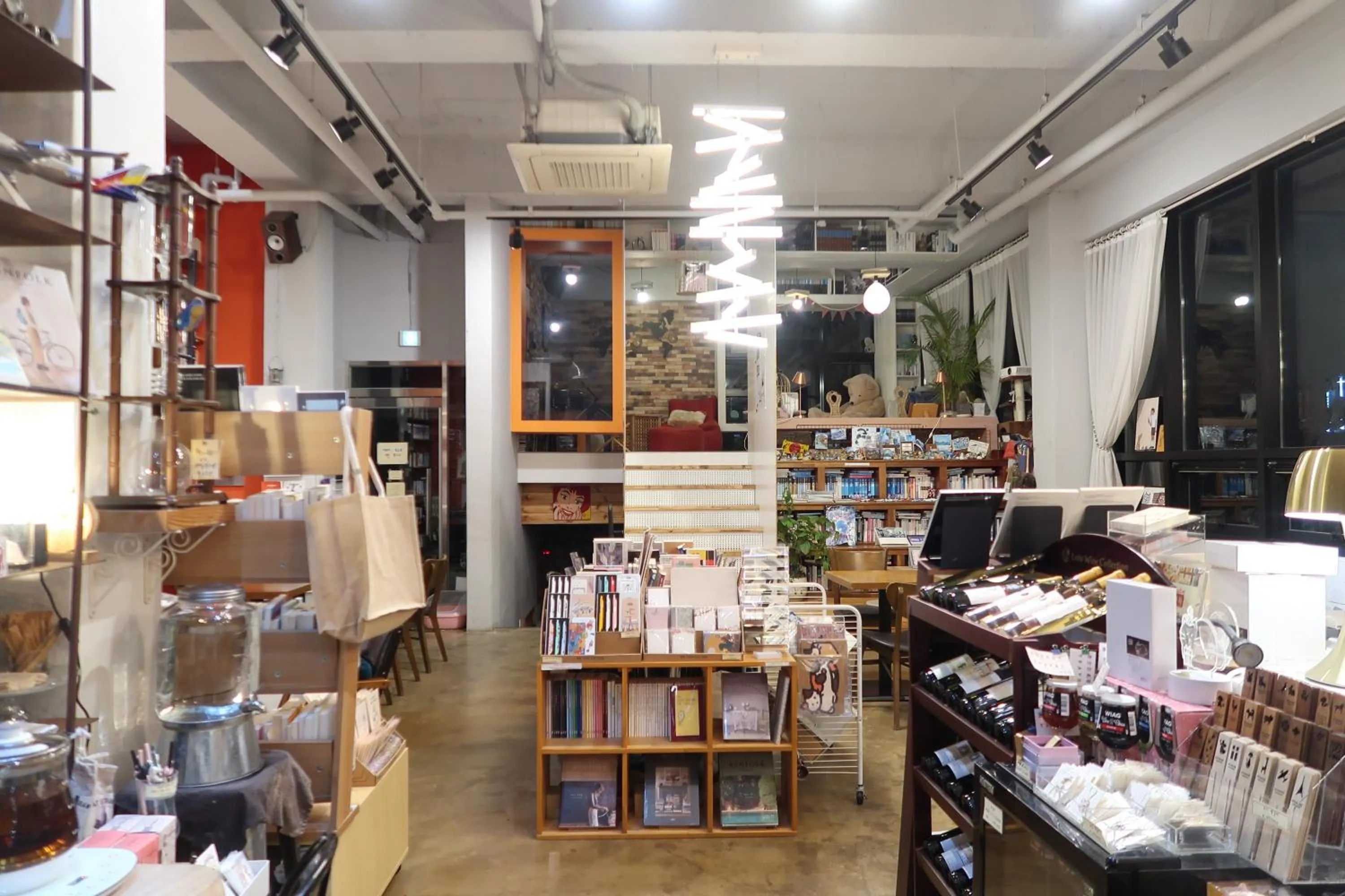 On-site shops in Andong Poong-gyung HOSTEL n LIBRARY