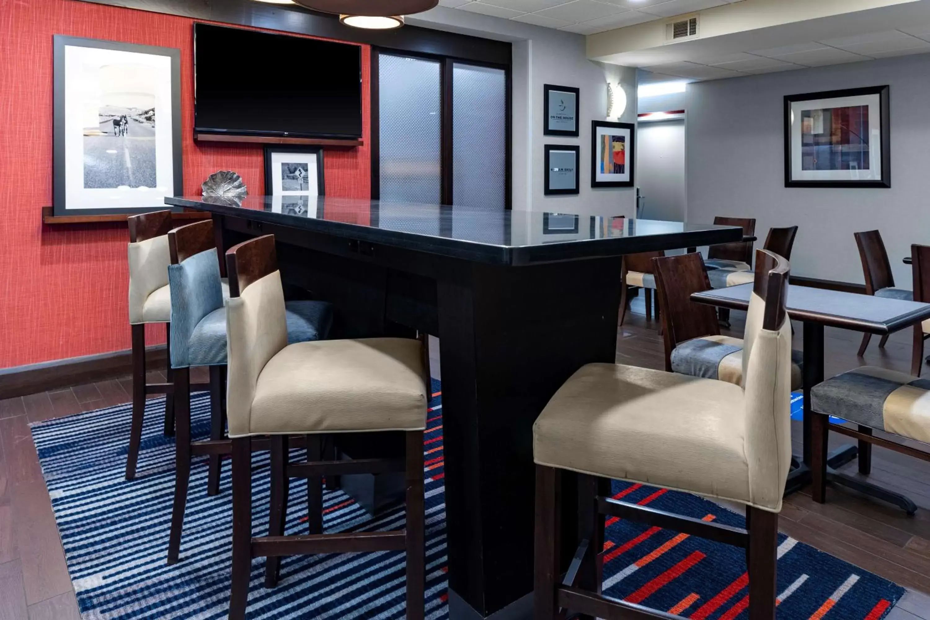 Lobby or reception, Lounge/Bar in Hampton Inn Columbia
