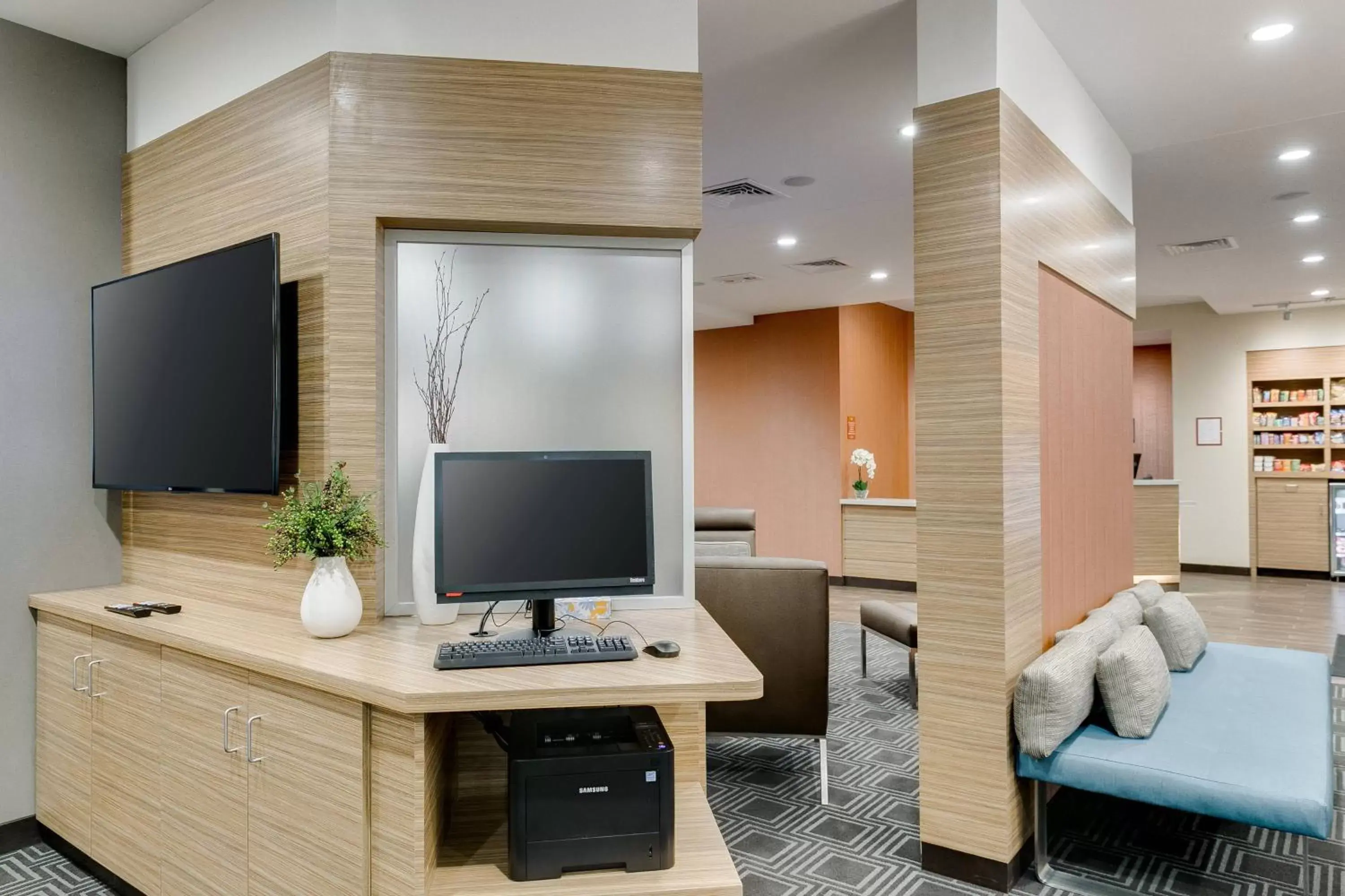 Business facilities, TV/Entertainment Center in TownePlace Suites by Marriott Kansas City Liberty