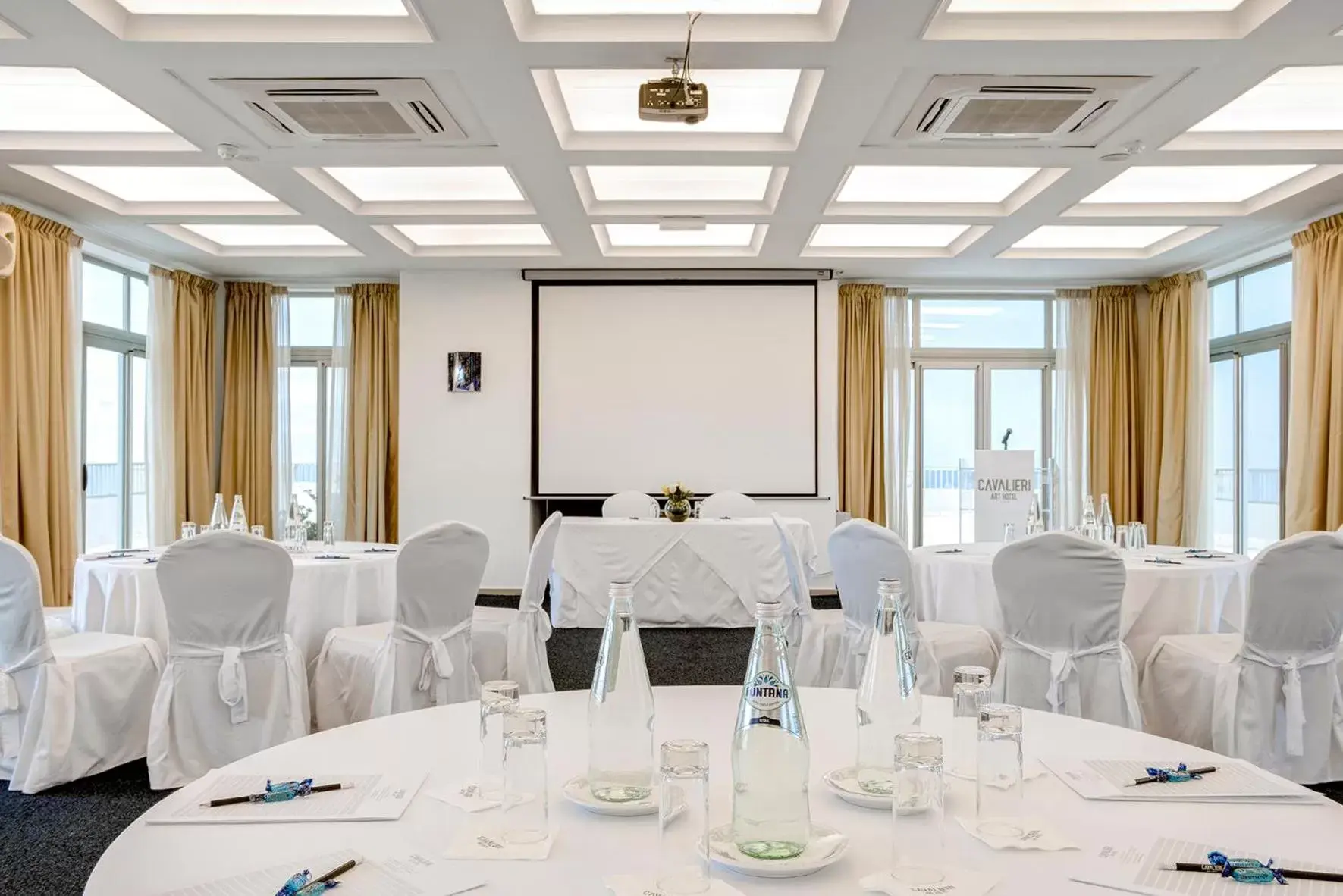 Banquet/Function facilities, Banquet Facilities in Cavalieri Art Hotel