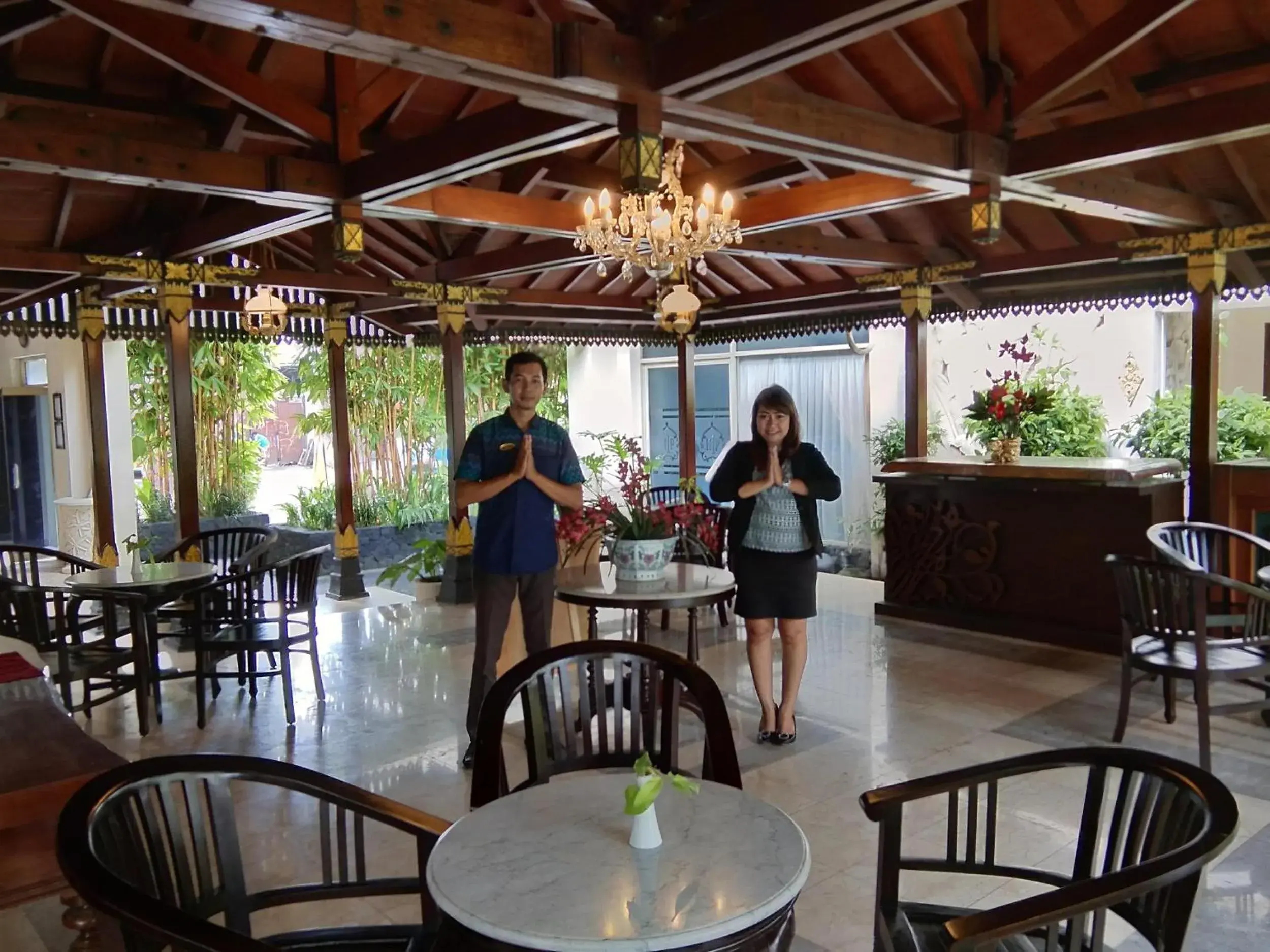 Lobby or reception, Restaurant/Places to Eat in Hotel Indah Palace Yogyakarta
