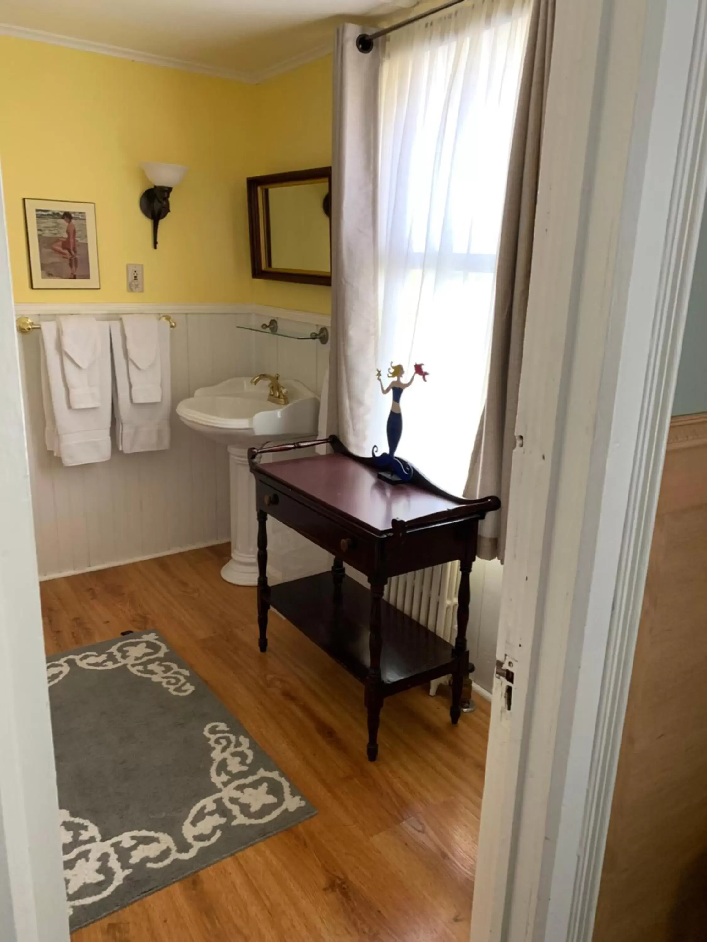 Bathroom in Waybury Inn