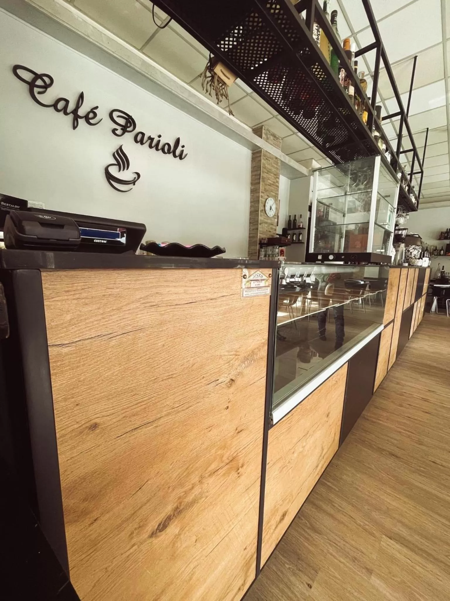 Lounge or bar in B&B Fashion style