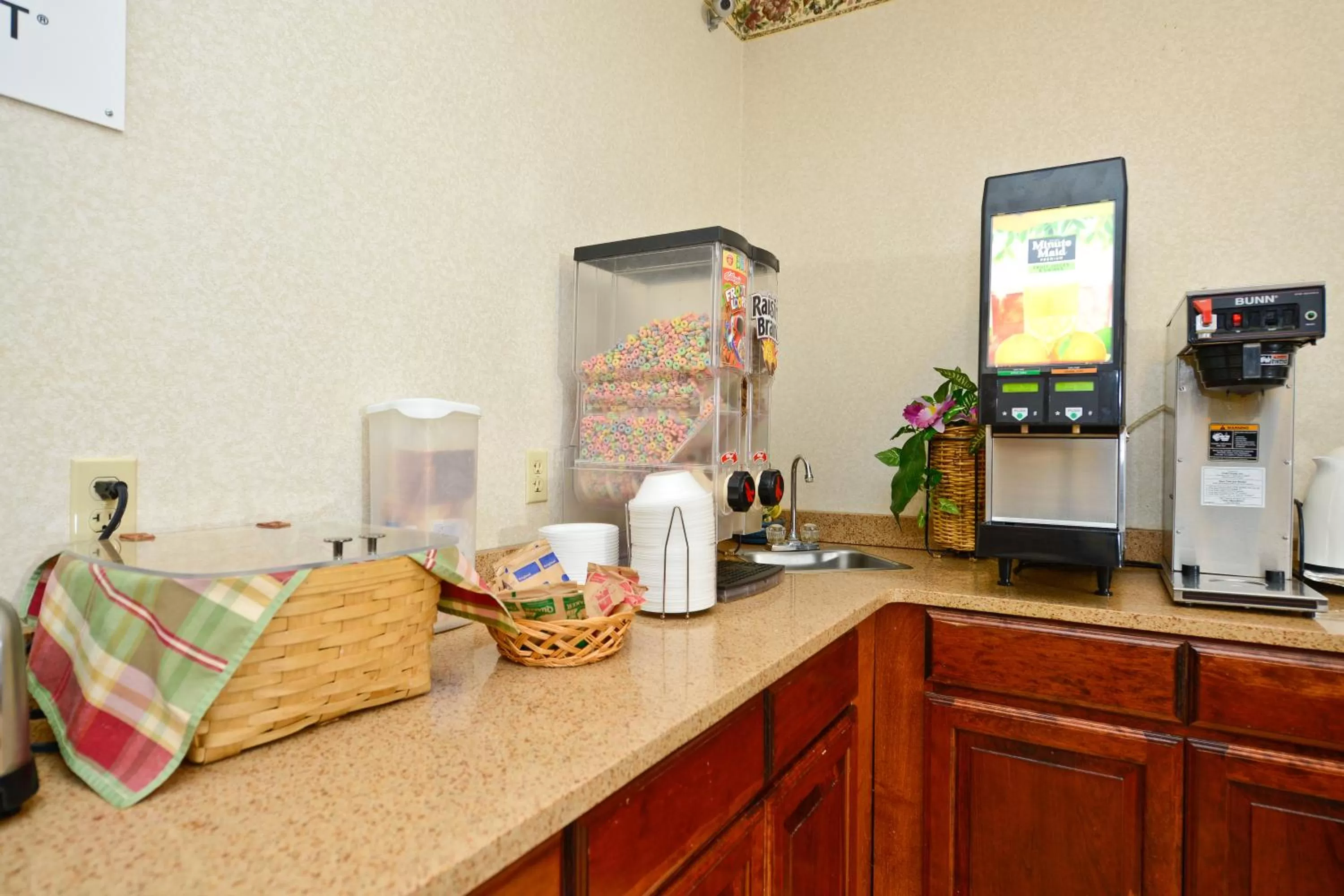 Food in Days Inn by Wyndham Topeka