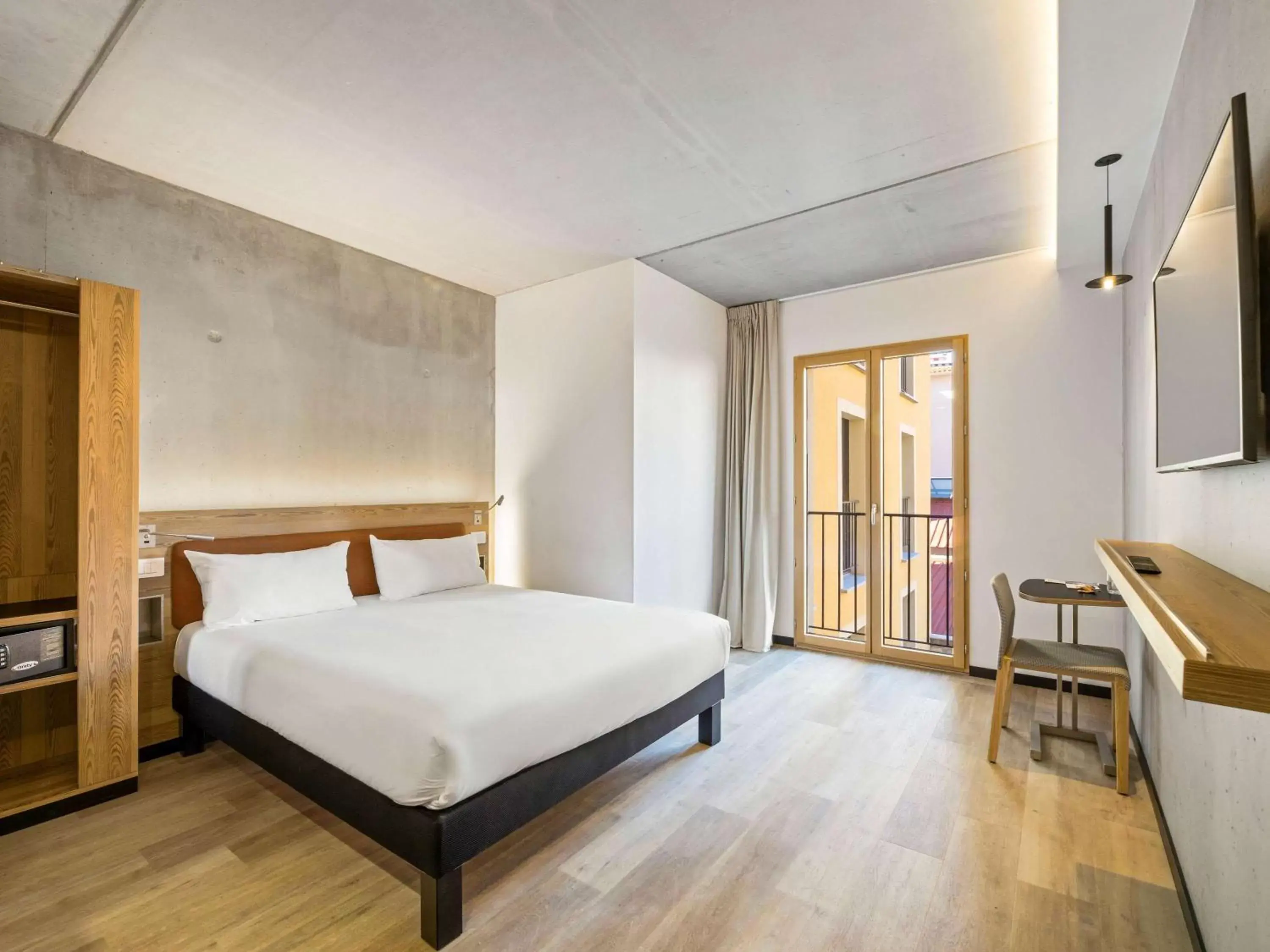 Bedroom, Bed in ibis Styles Ajaccio Napoleon Bedroom, Bed in ibis Styles Ajaccio Napoleon