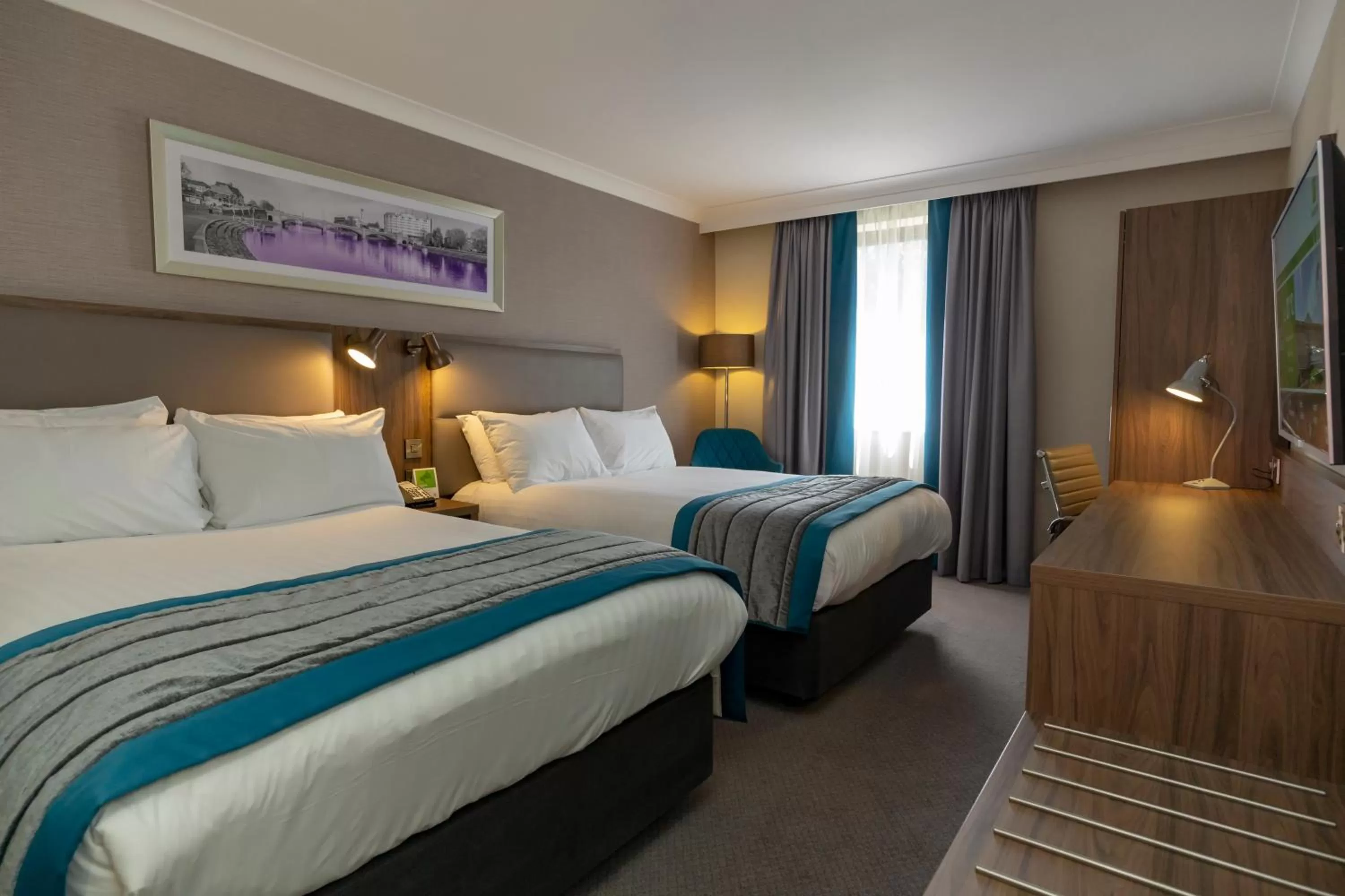 Family, Bed in Holiday Inn Nottingham by IHG