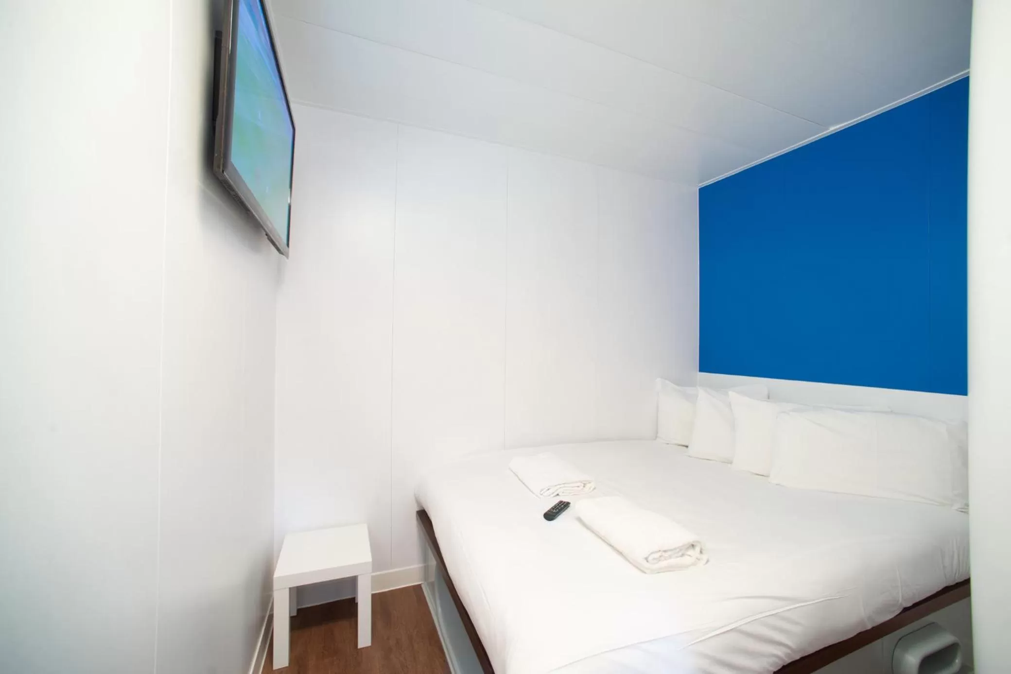 Bedroom, Bed in CiTi Hotel London Luton