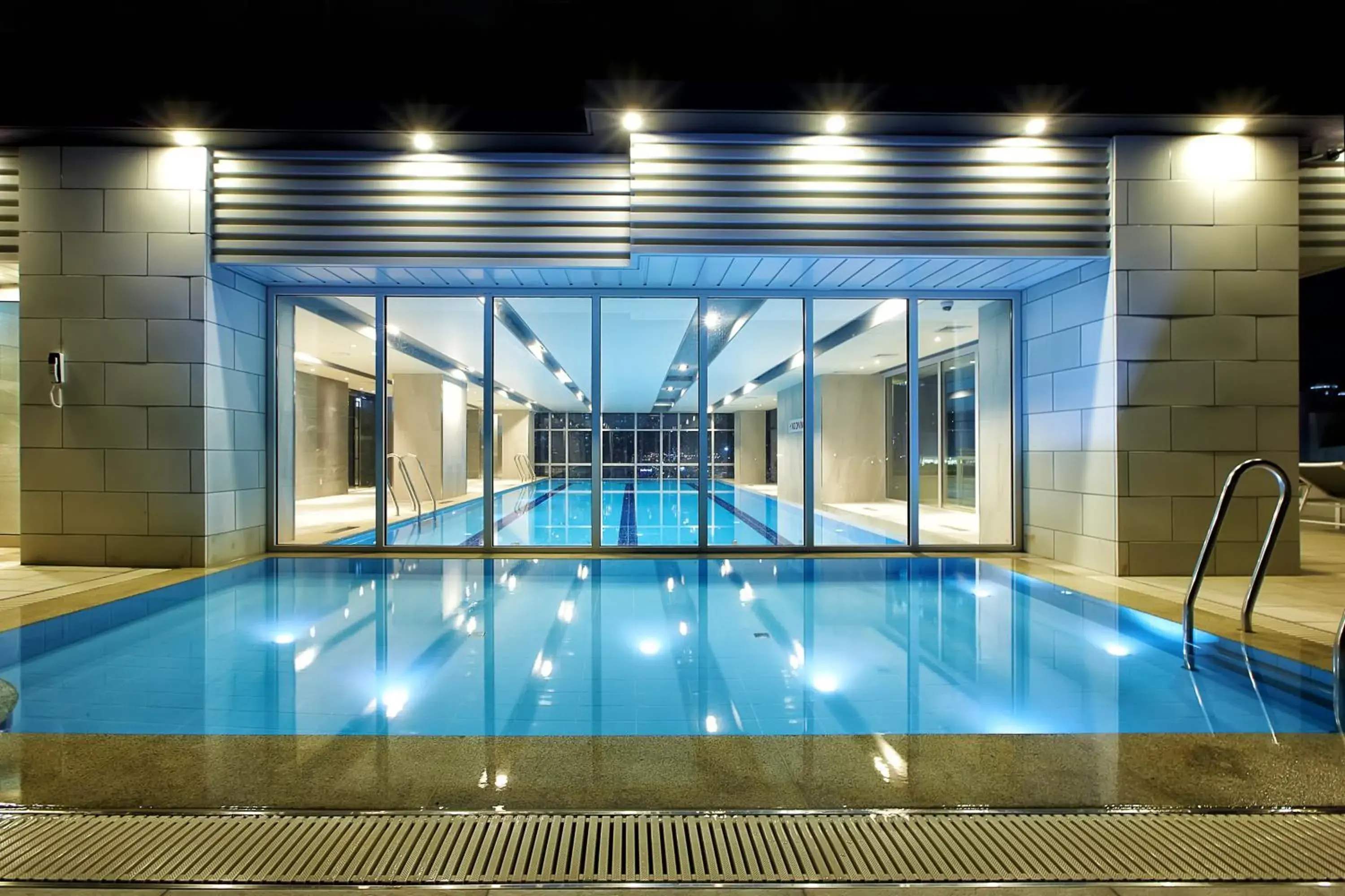 Swimming Pool in Orakai Songdo Park Hotel