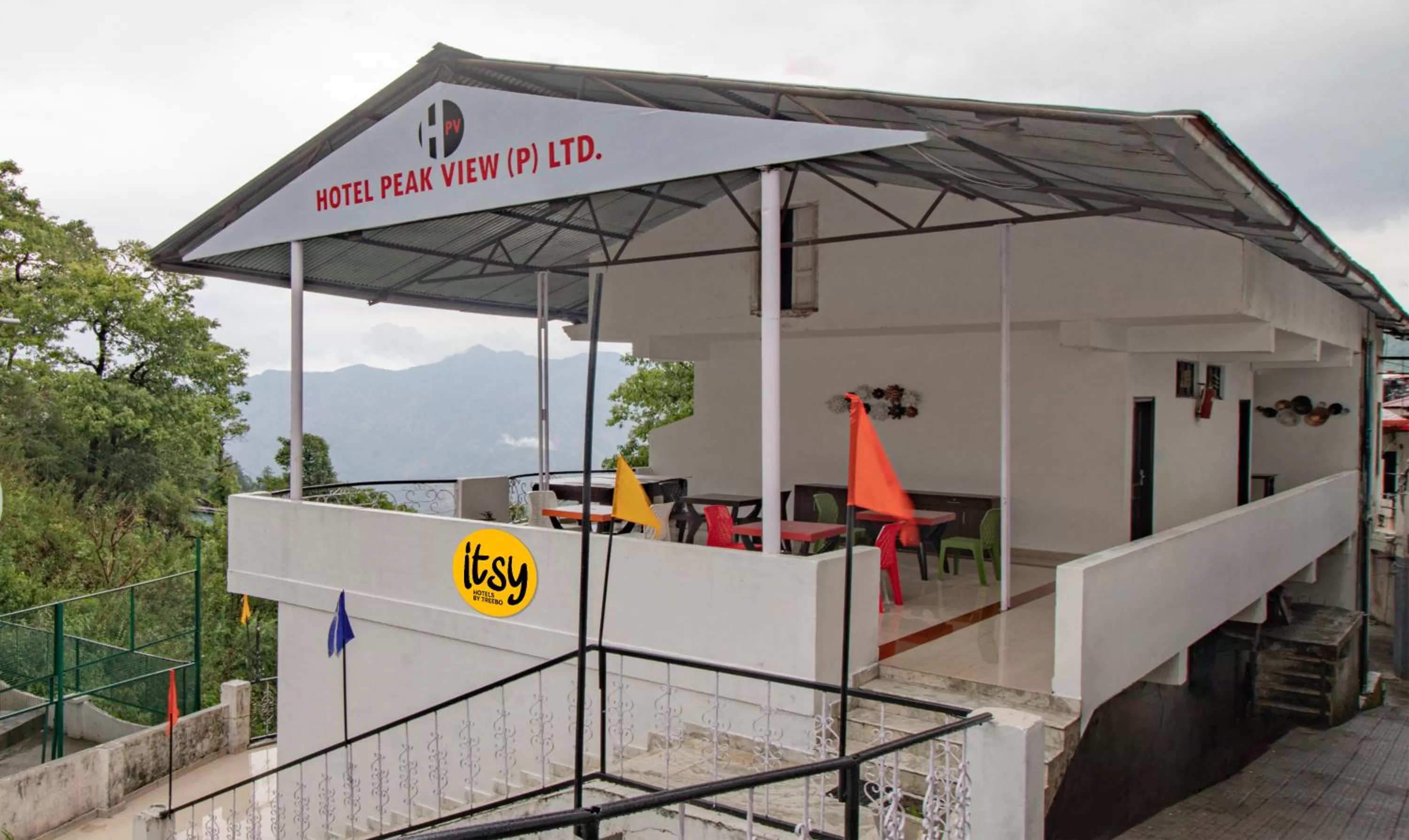 Facade/entrance in Itsy Hotels Peak View, 300 Mts From Mall Road