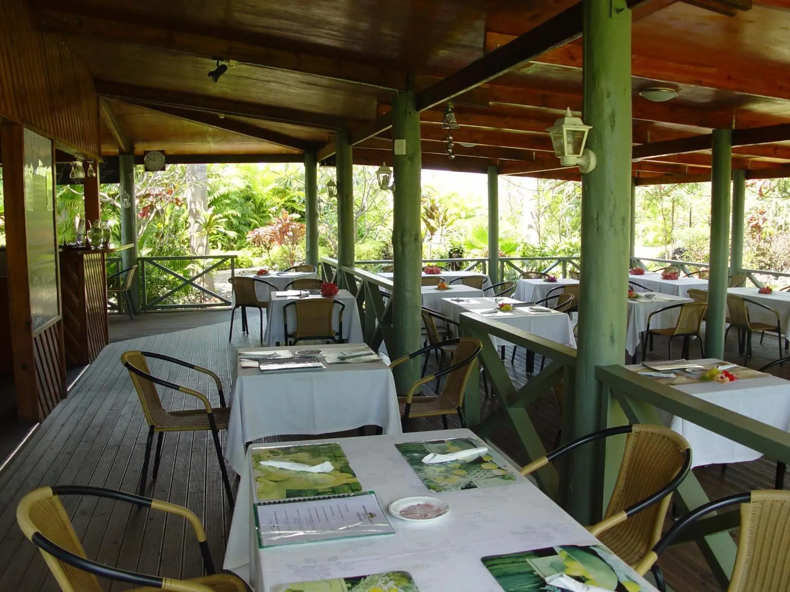 Restaurant/places to eat in Grand West Villas Restaurant/places to eat in Grand West Villas
