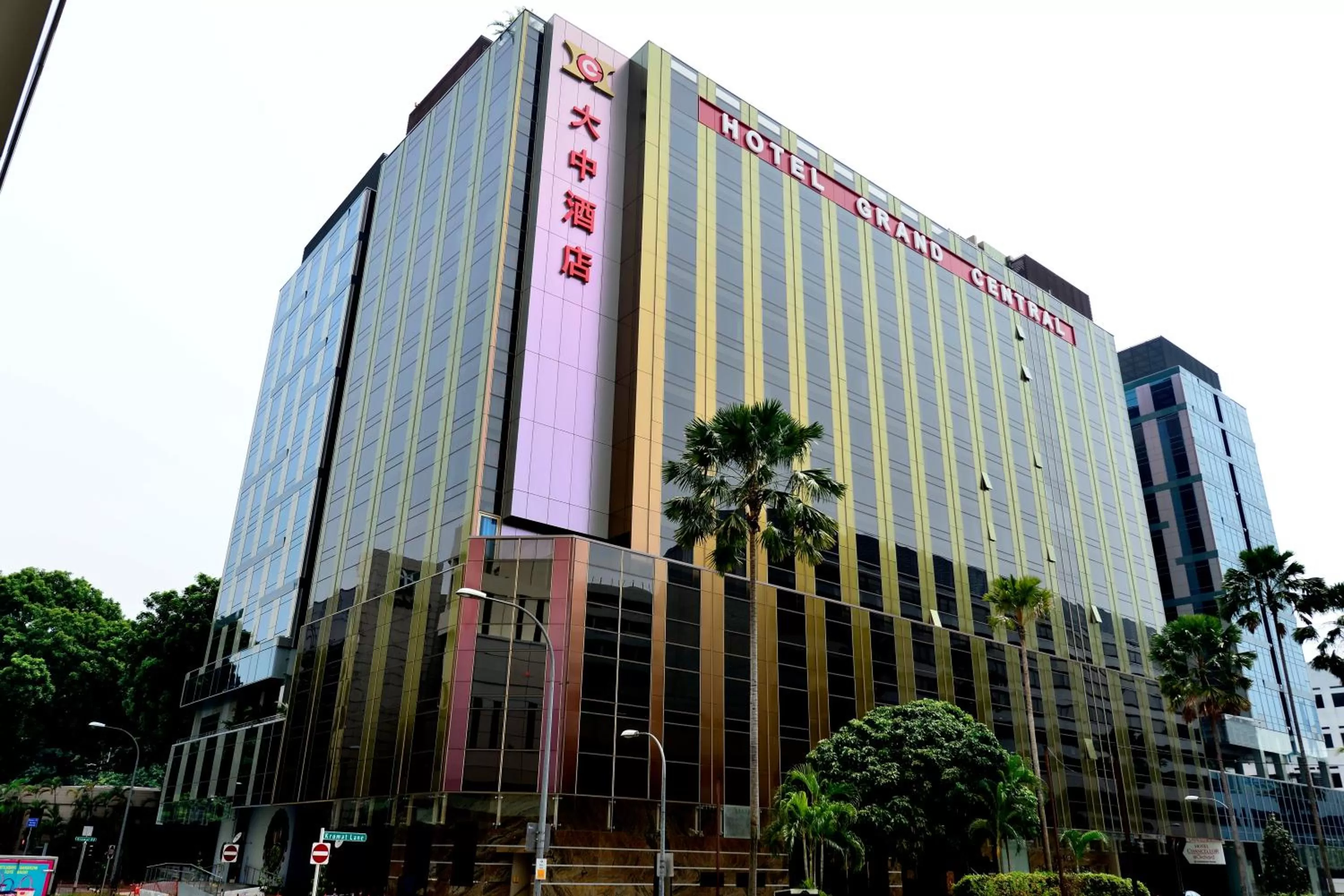 Facade/entrance in Hotel Grand Central