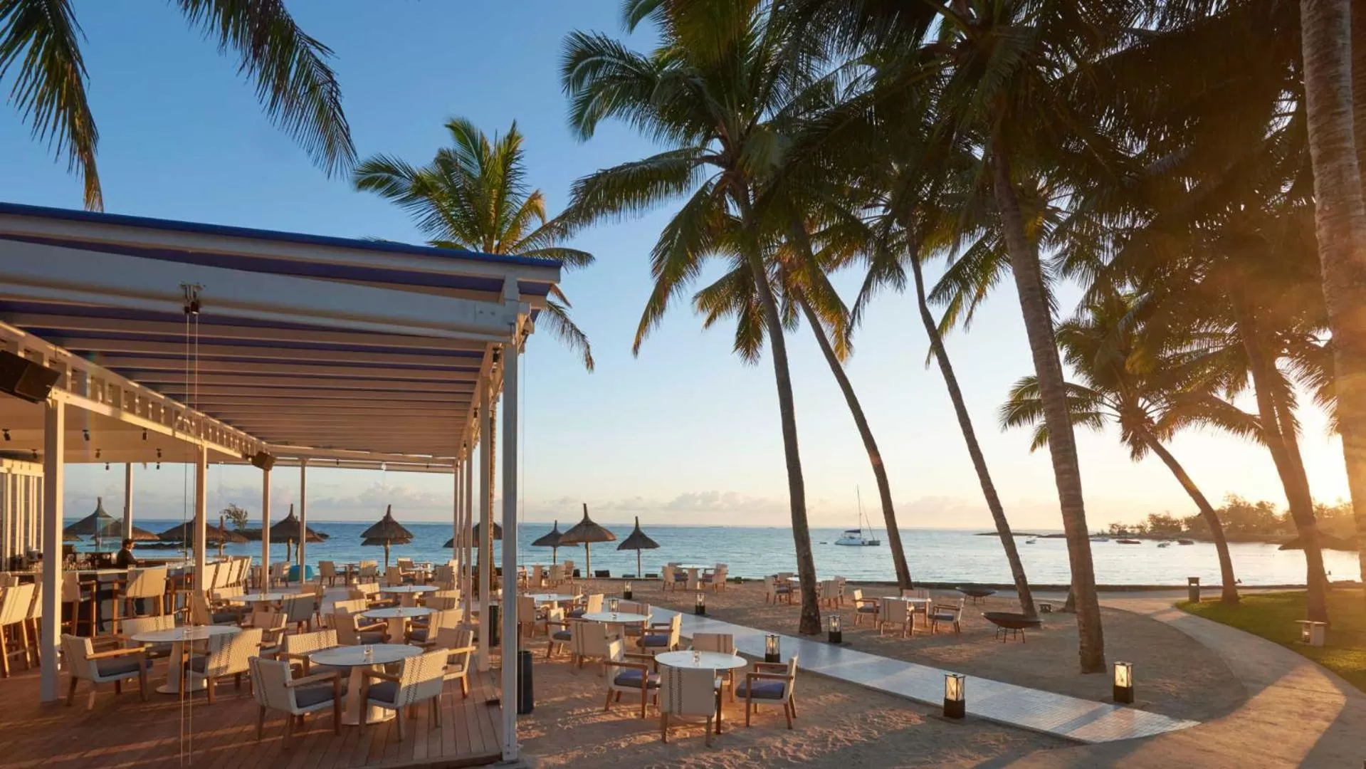 Restaurant/places to eat in Constance Belle Mare Plage