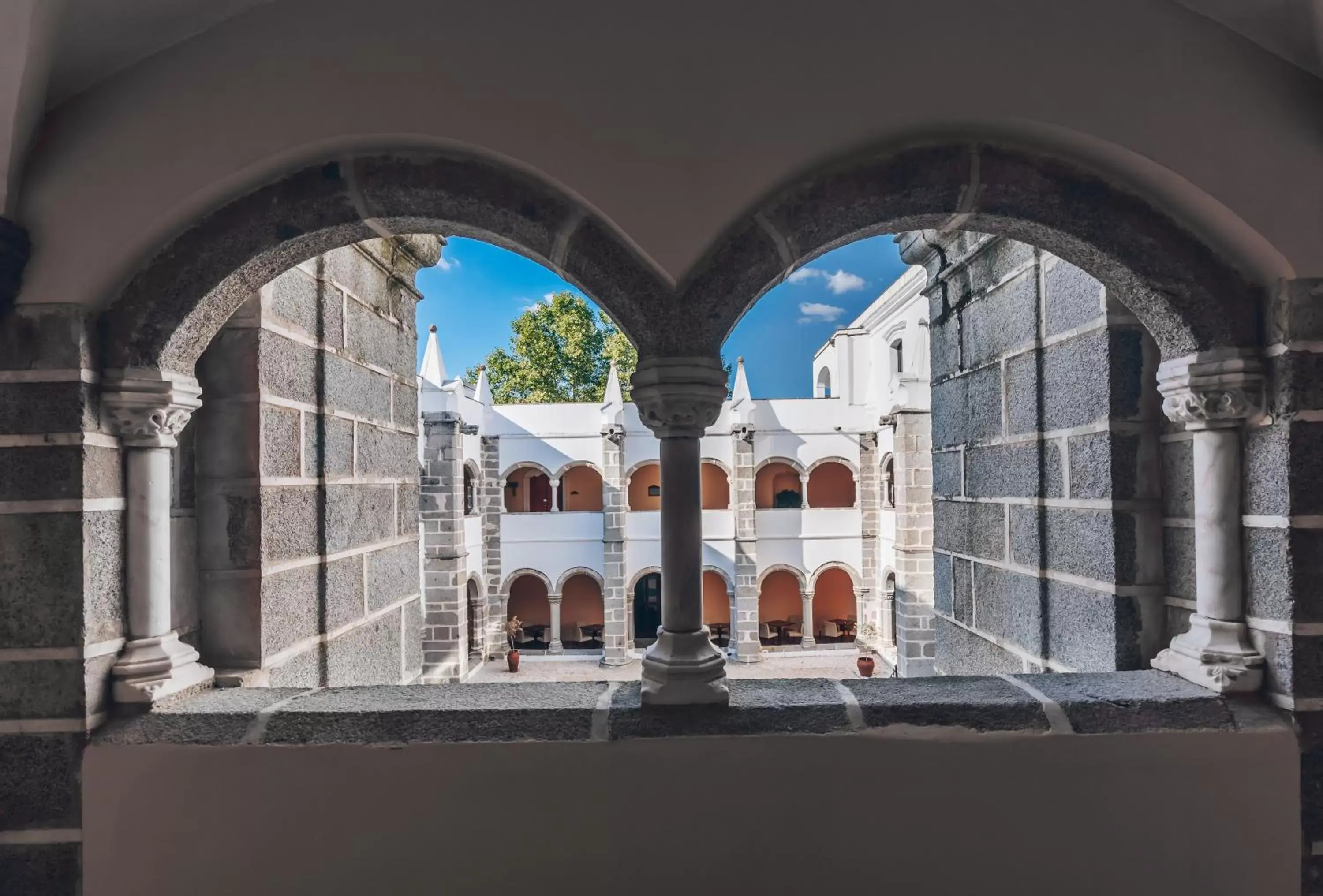 Area and facilities in Convento do Espinheiro, Historic Hotel & Spa