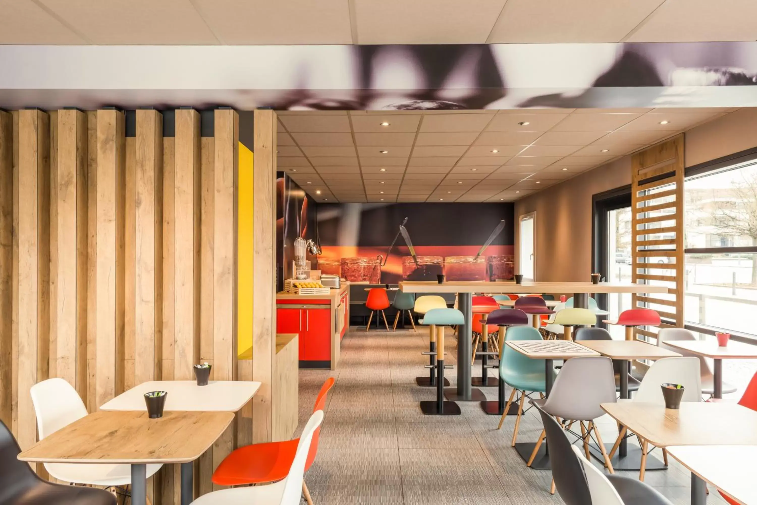 Restaurant/Places to Eat in ibis Troyes Centre