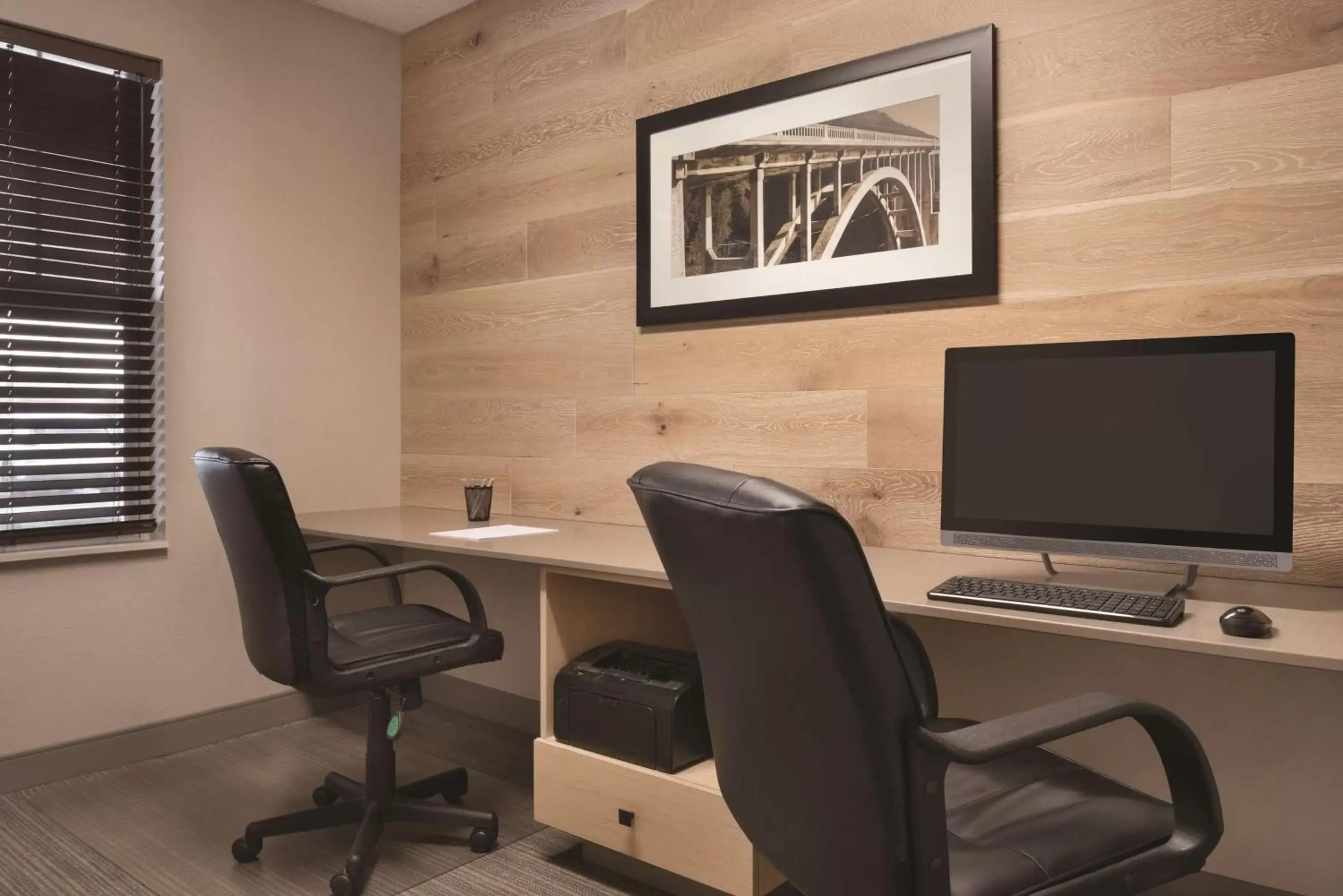 On site, Business Area/Conference Room in Country Inn & Suites by Radisson, Germantown, WI