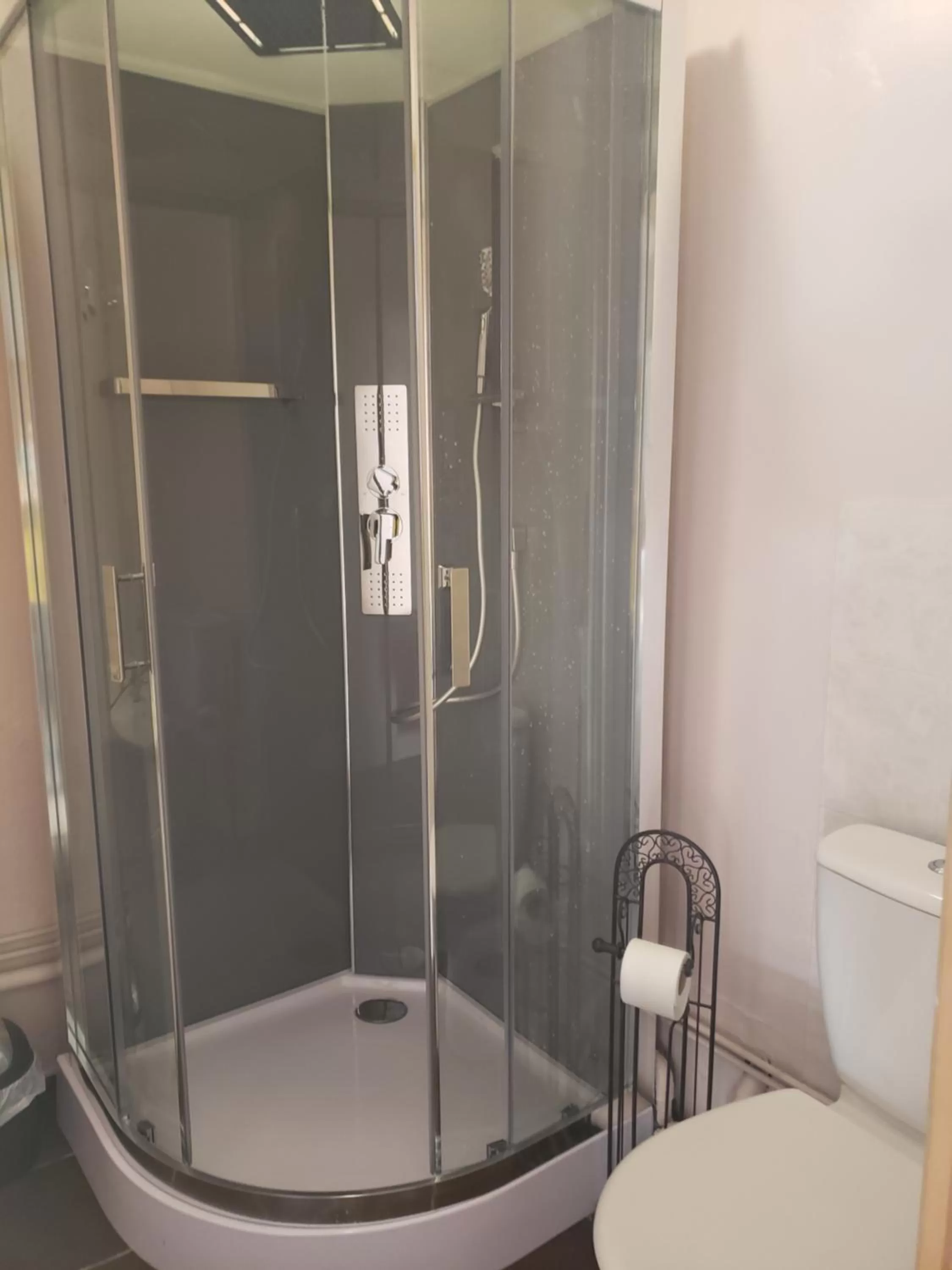 Bathroom in Le Moulin D'onclaire Camping et chambres d'hôtes