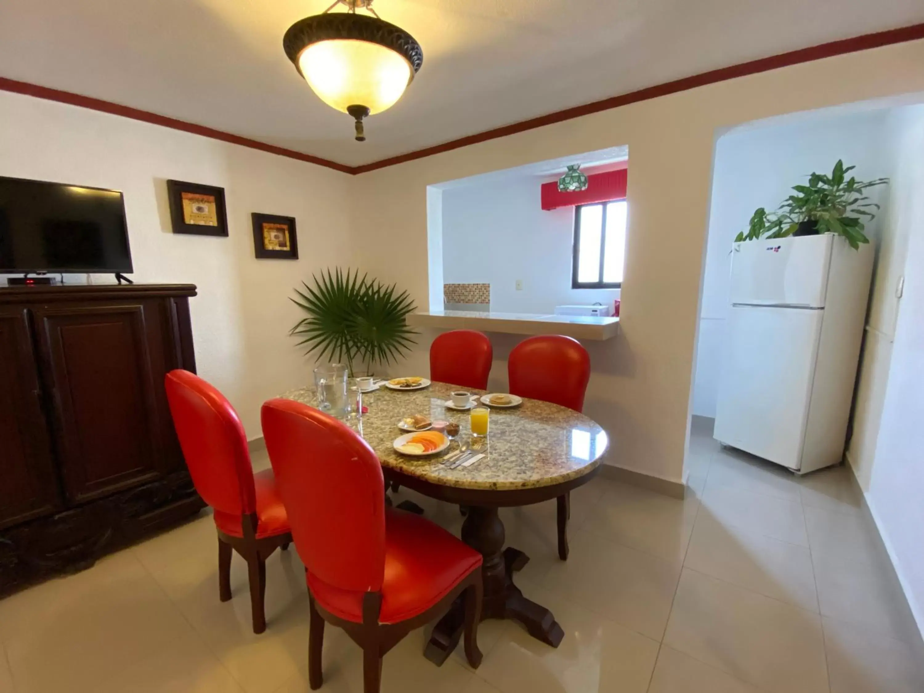 Dining Area in Hotel Las Golondrinas