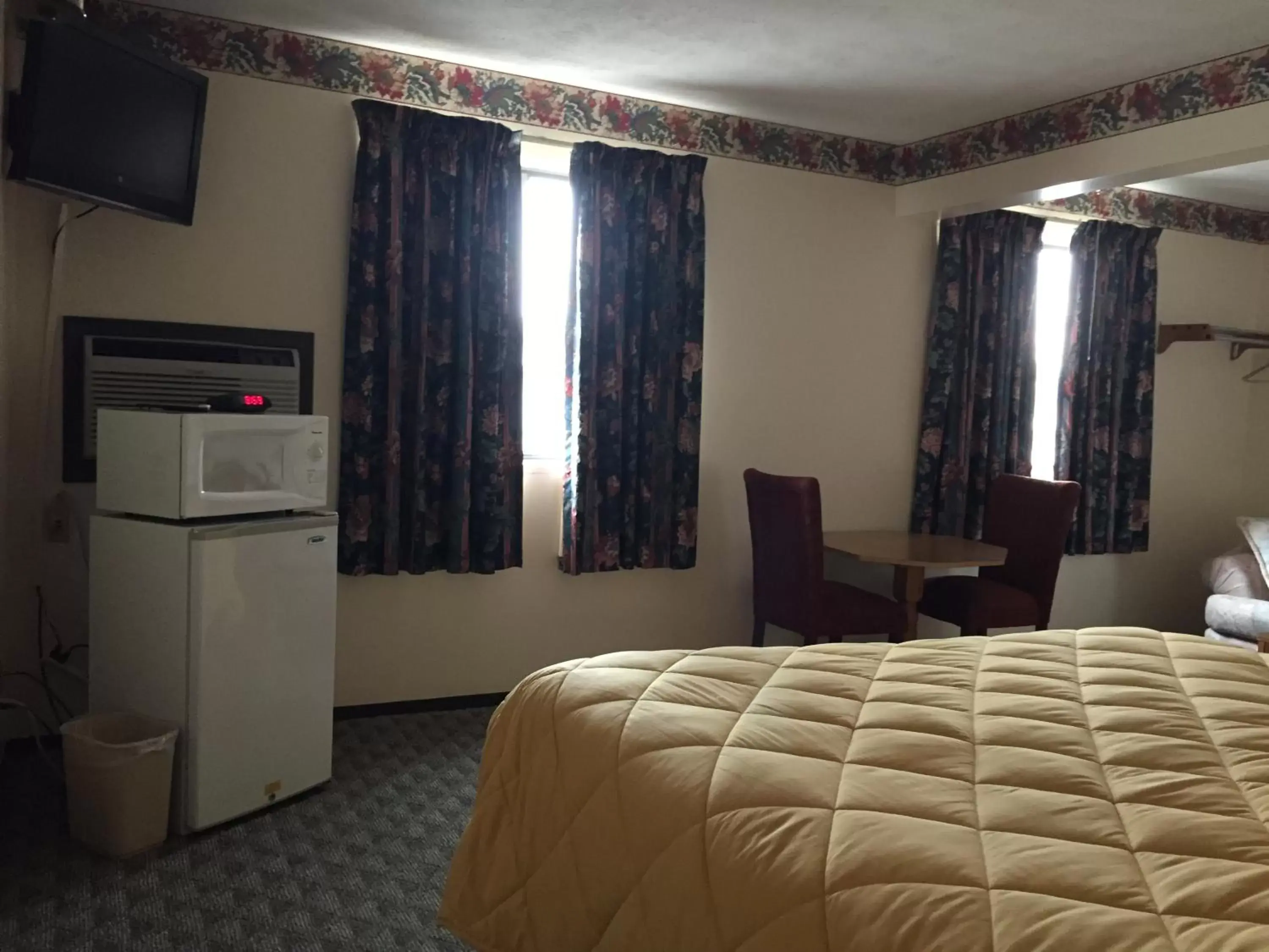 Bed in Baxter Inn 4 Less Bed in Baxter Inn 4 Less