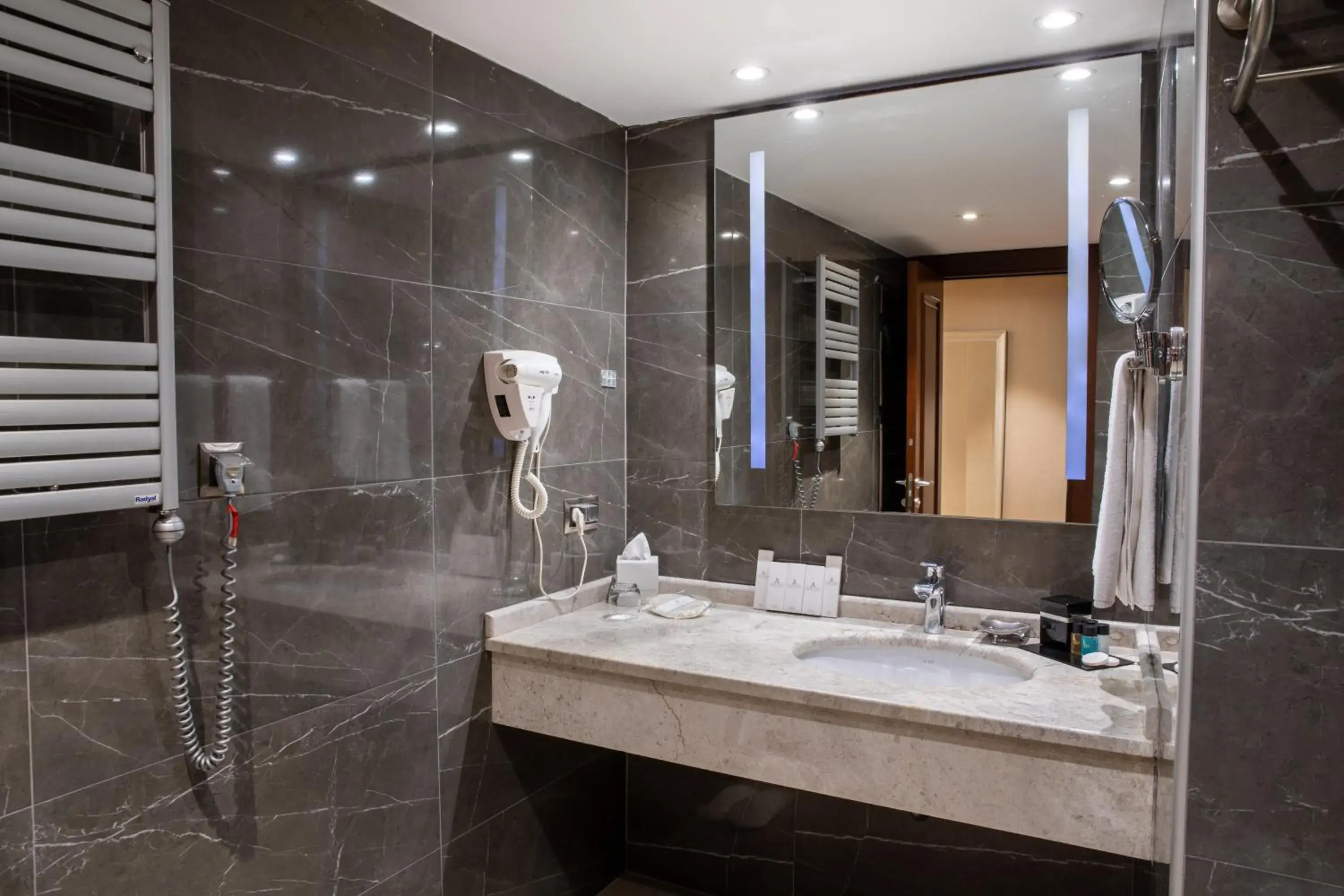 Bathroom in Grand Aras Hotel & Suites