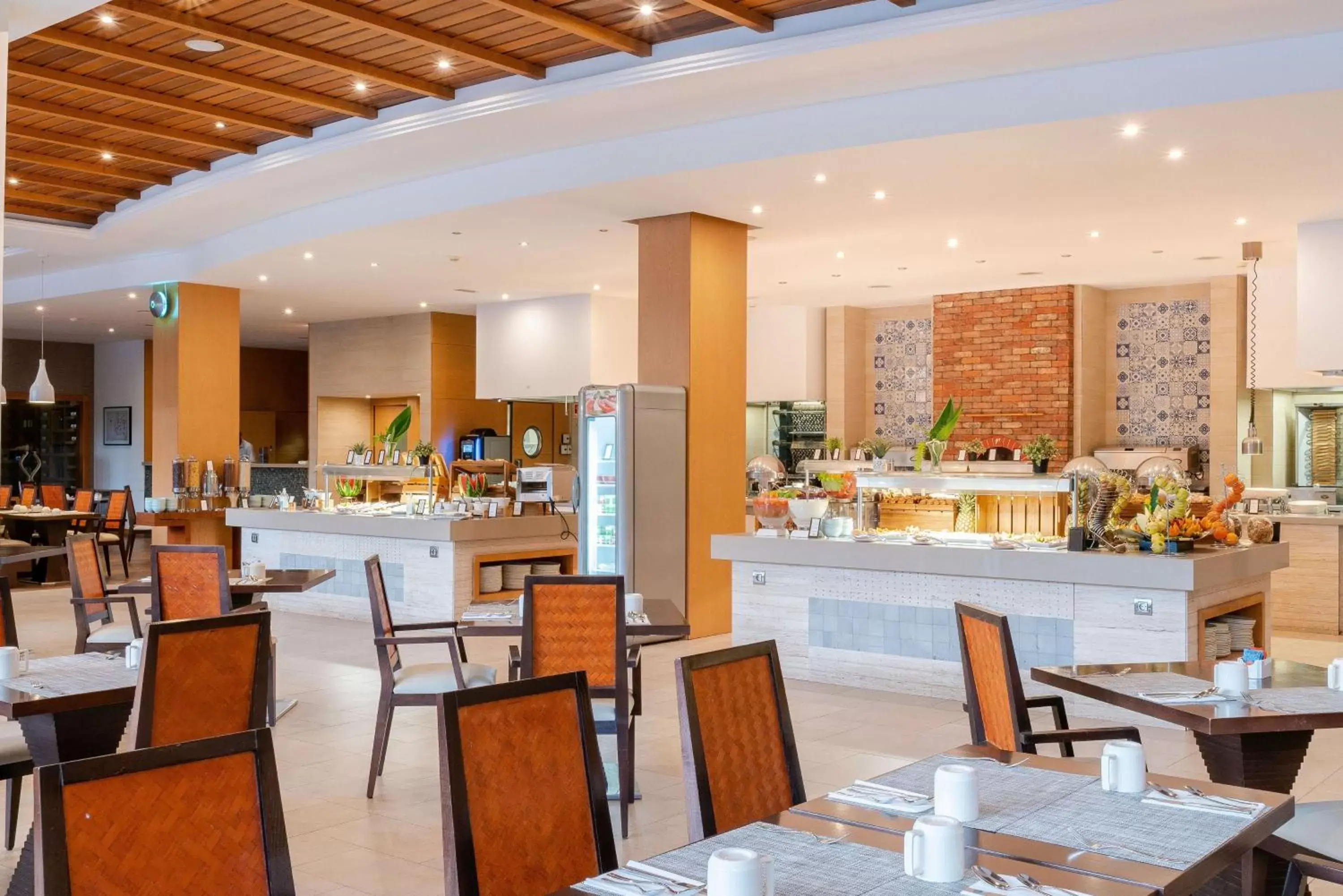 Breakfast, Restaurant/Places to Eat in Hilton Cabo Verde Sal Resort