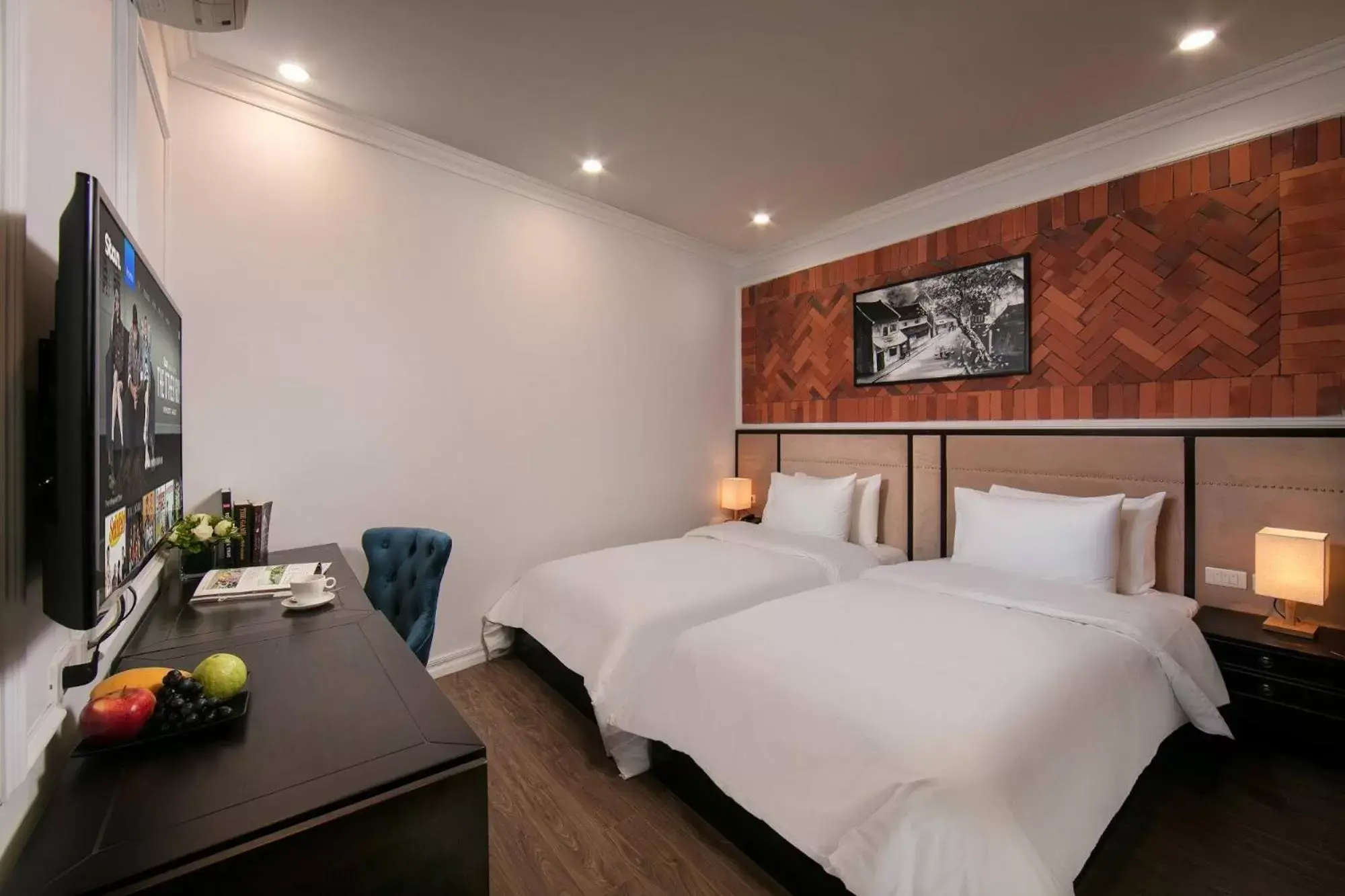 Deluxe Double or Twin Room - single occupancy in Marina Hotel Deluxe Double or Twin Room - single occupancy in Marina Hotel