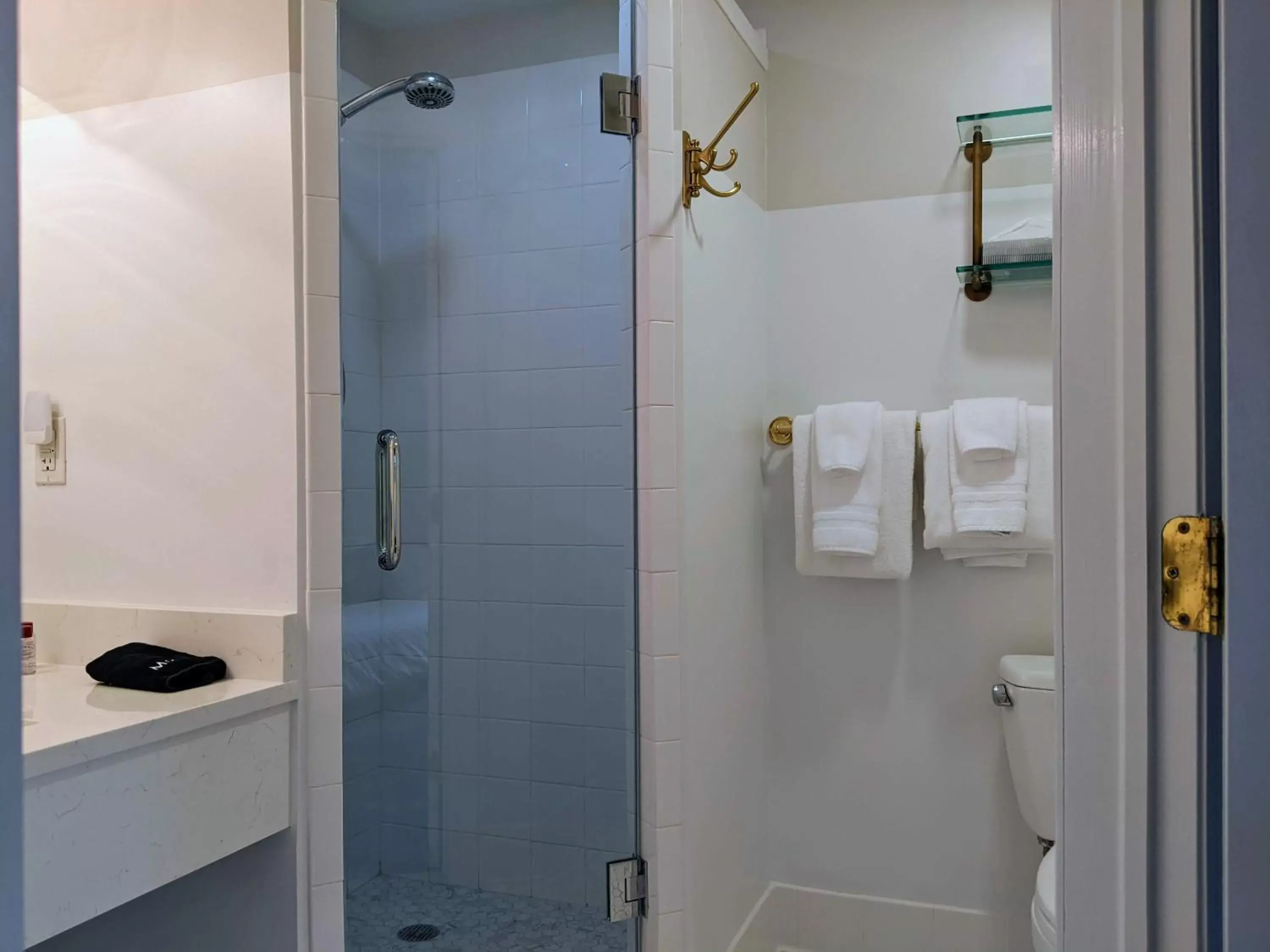 Shower, Bathroom in Stanton House Inn