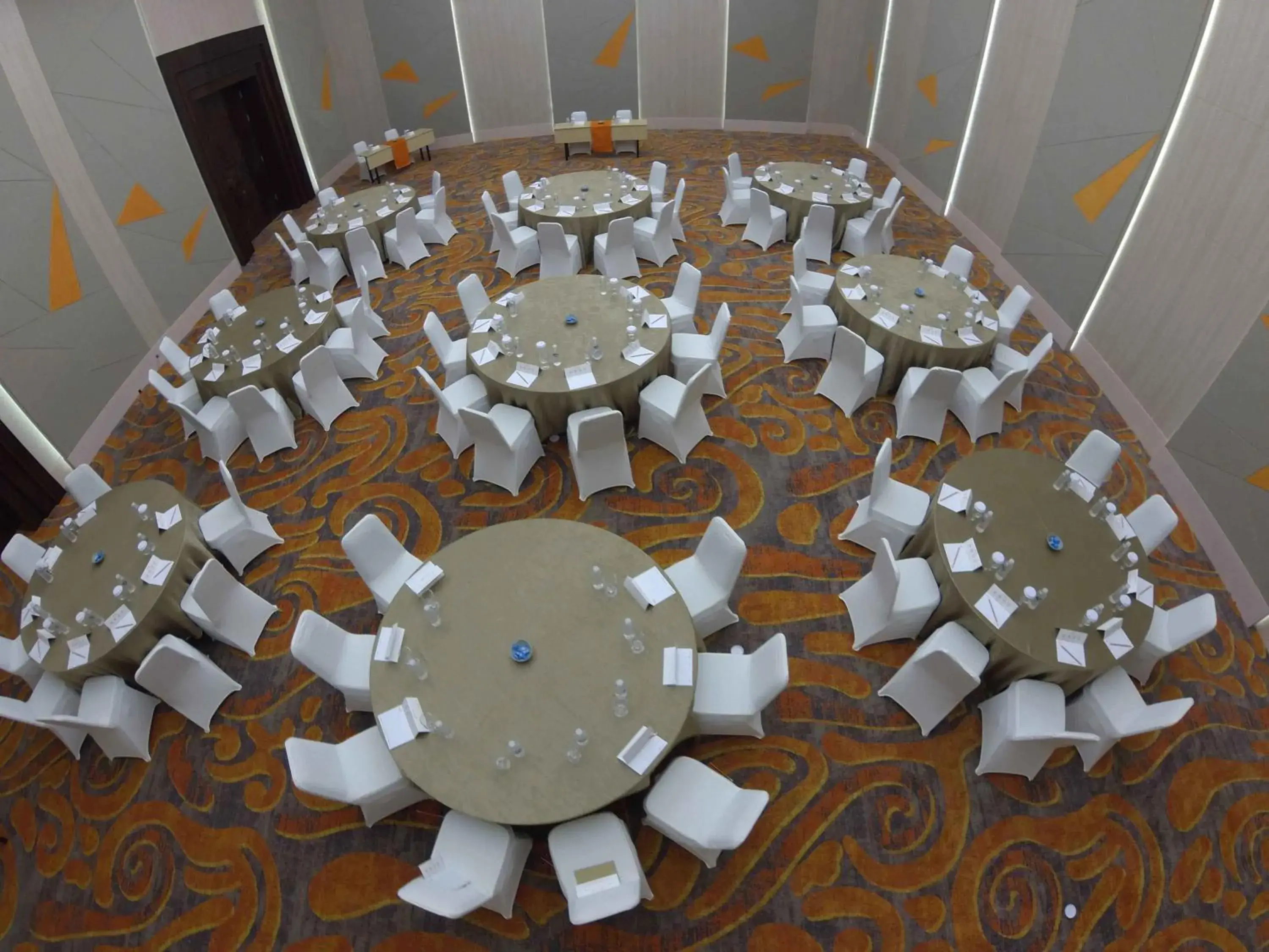 Banquet/Function facilities, Restaurant/Places to Eat in Harris Hotel And Conventions Ciumbuleuit - Bandung