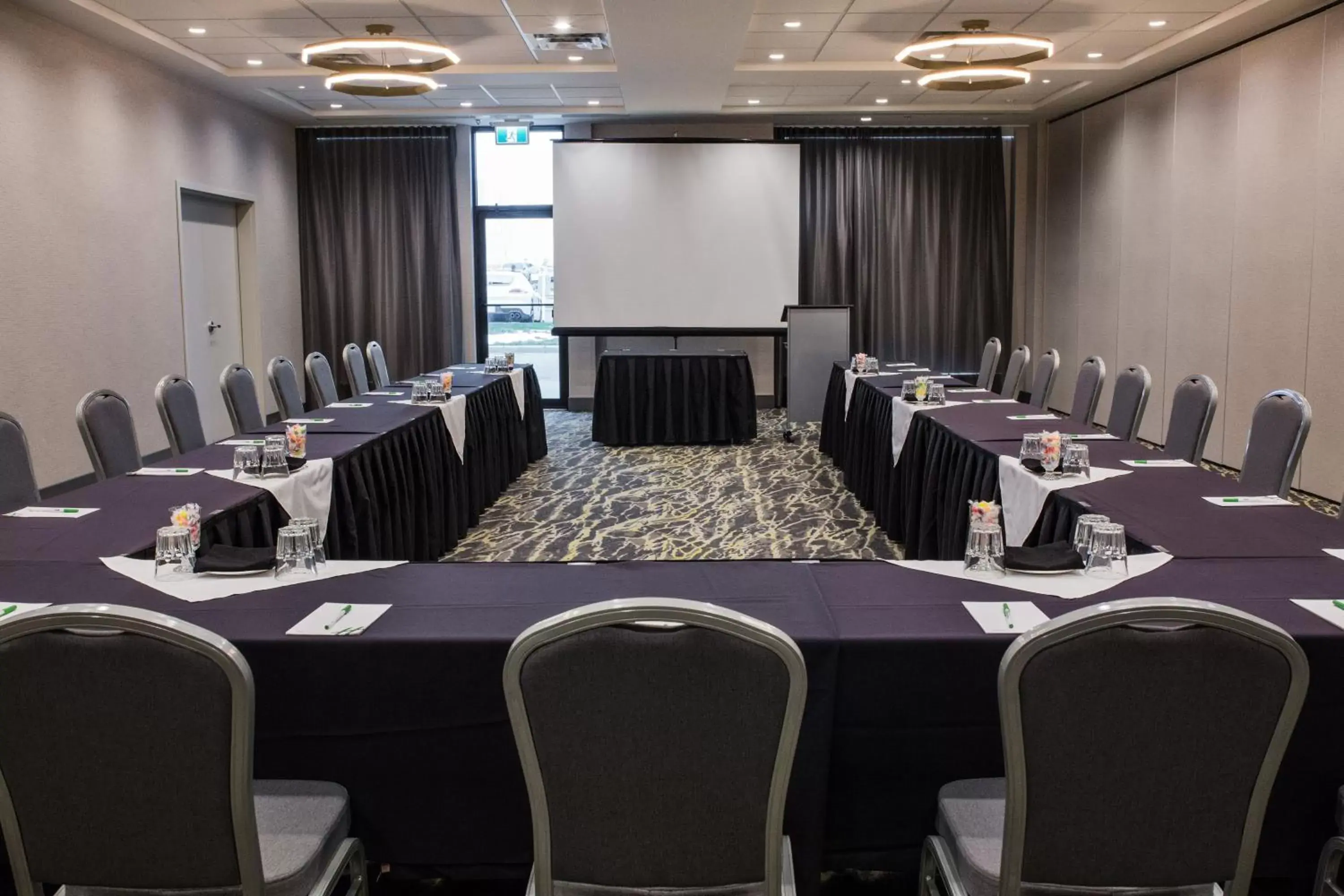 Meeting/conference room, Business Area/Conference Room in Holiday Inn Hotel & Suites Calgary South - Conference Ctr, an IHG Hotel