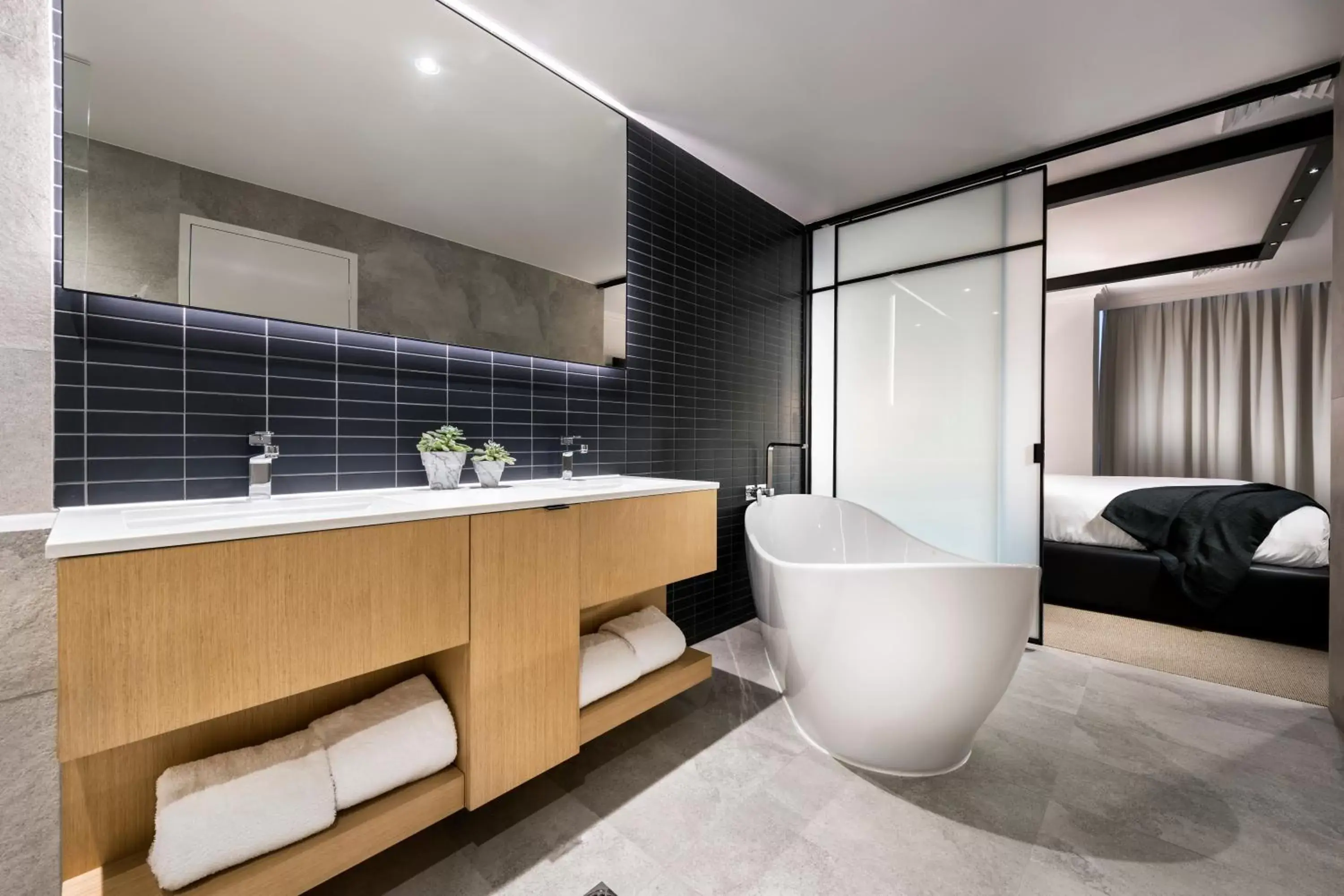 Bathroom in Tradewinds Hotel and Suites Fremantle