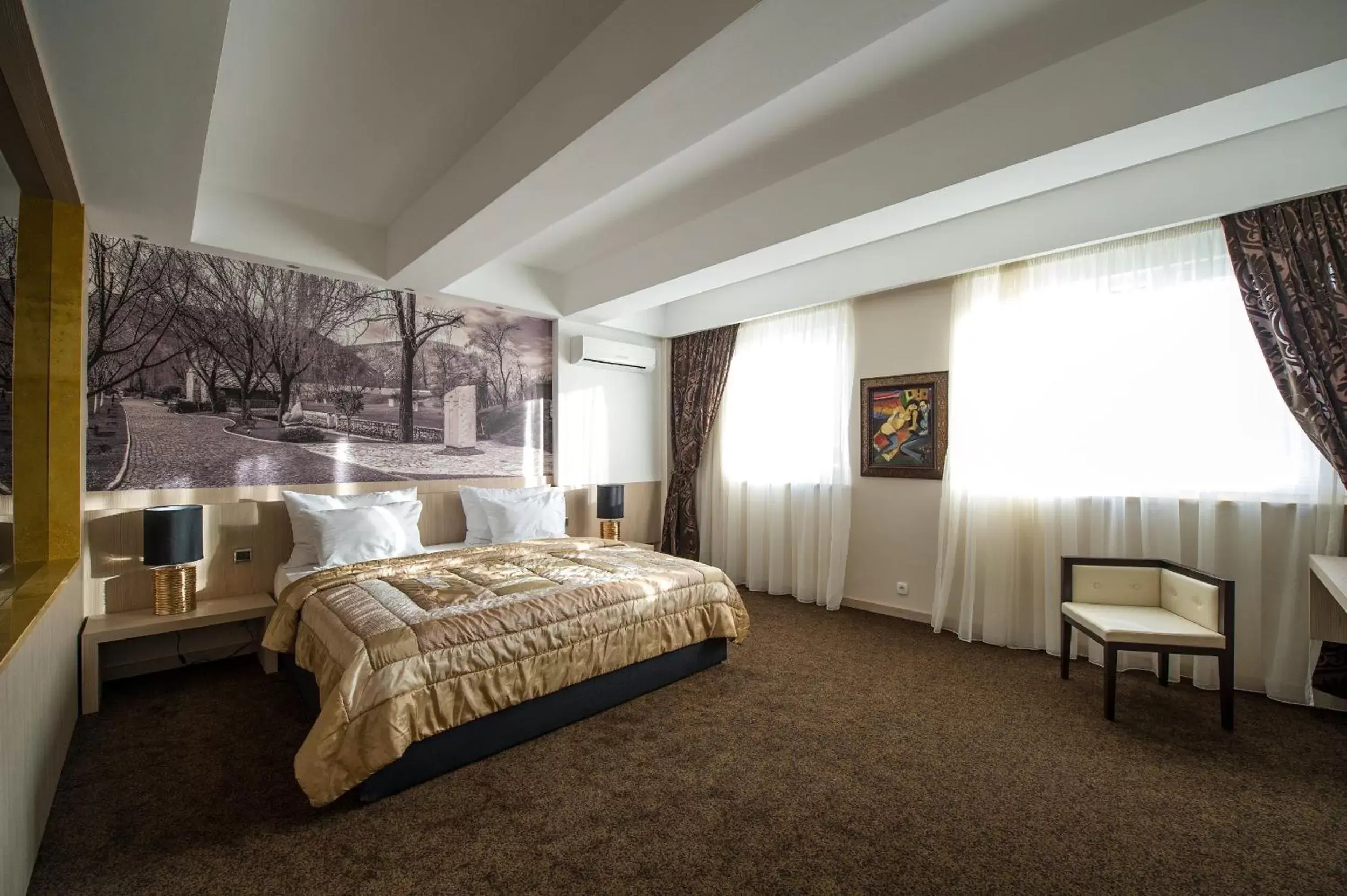 Bed in City Hotel Mostar