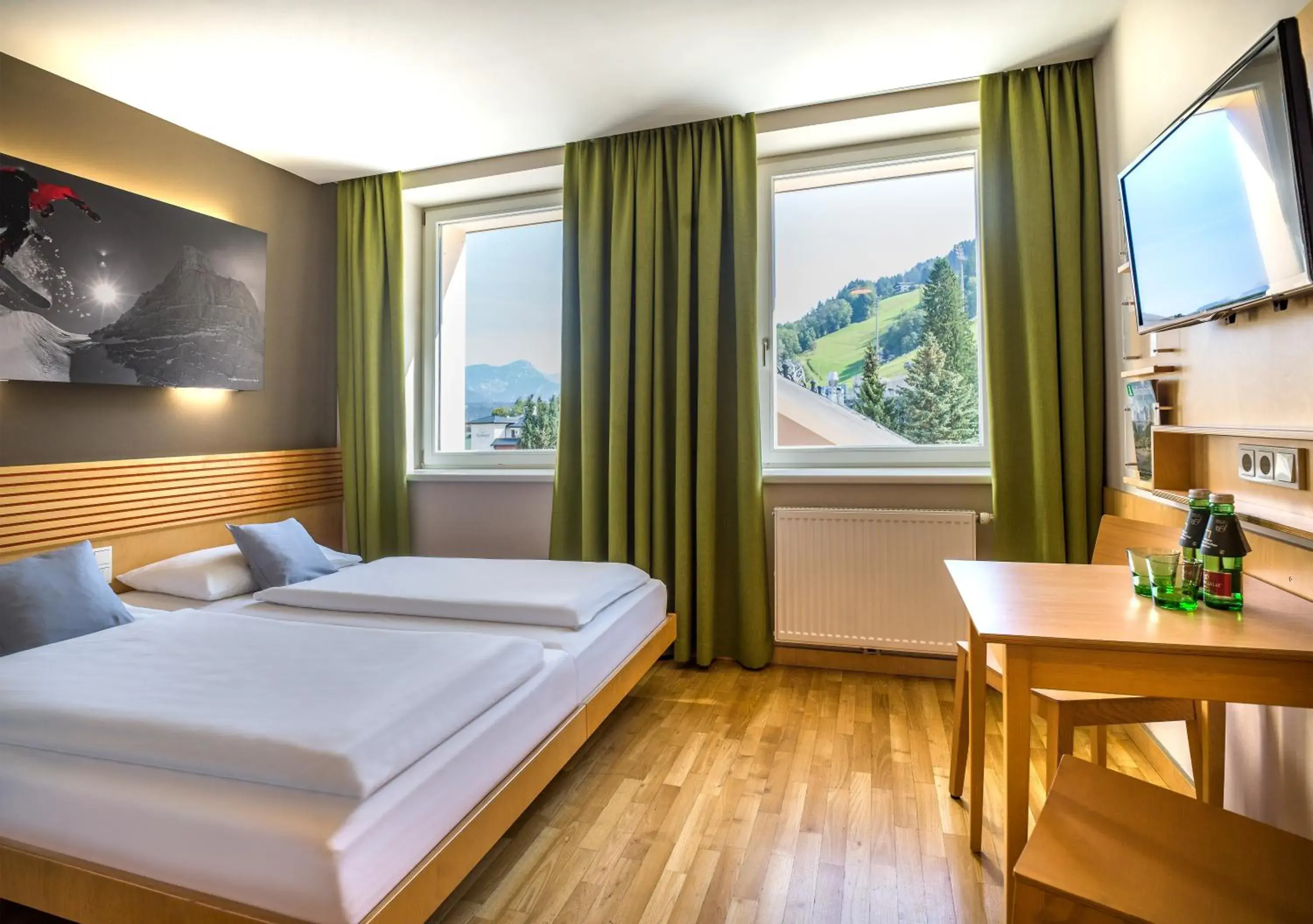 Photo of the whole room, Mountain View in JUFA Hotel Schladming