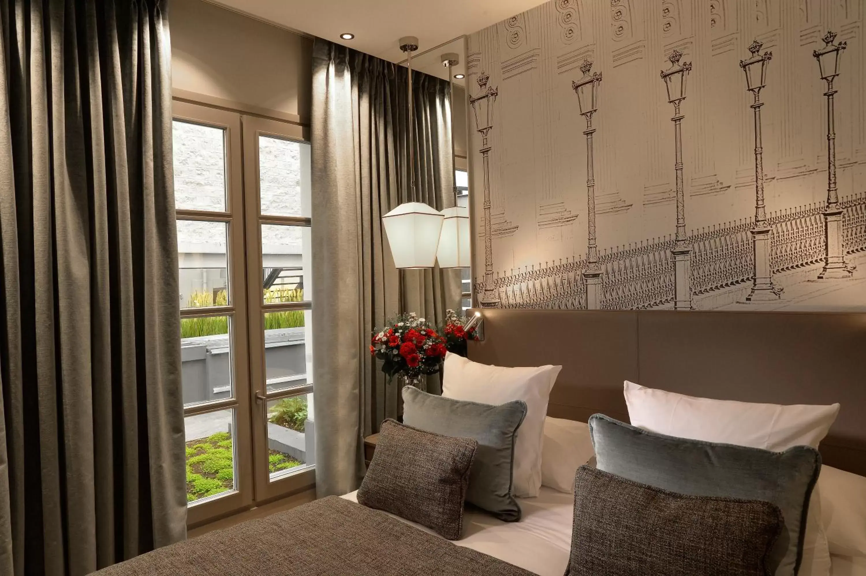 Bedroom, Seating Area in Hotel La Lanterne & Spa
