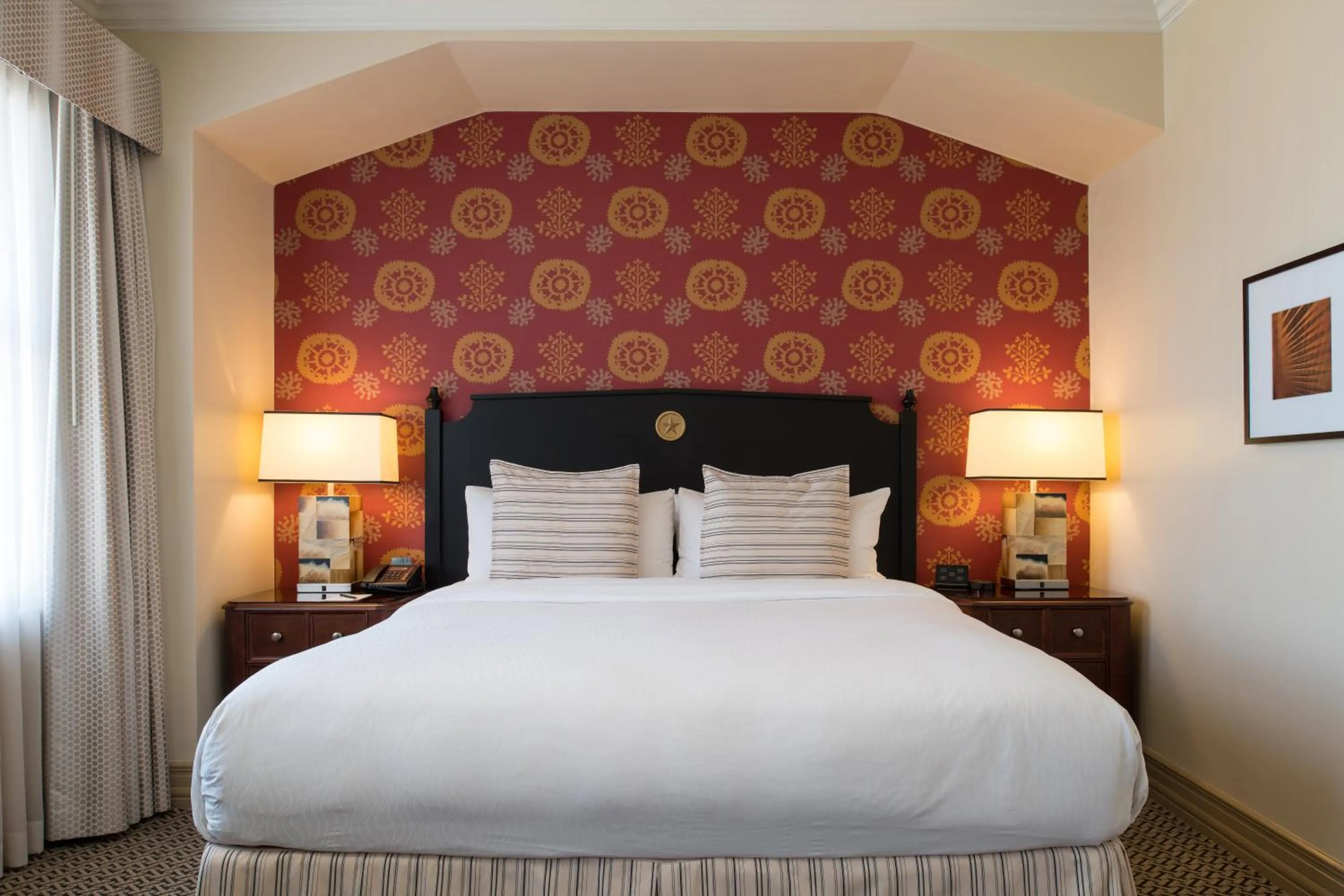 Photo of the whole room, Bed in The Stephen F Austin Royal Sonesta Hotel